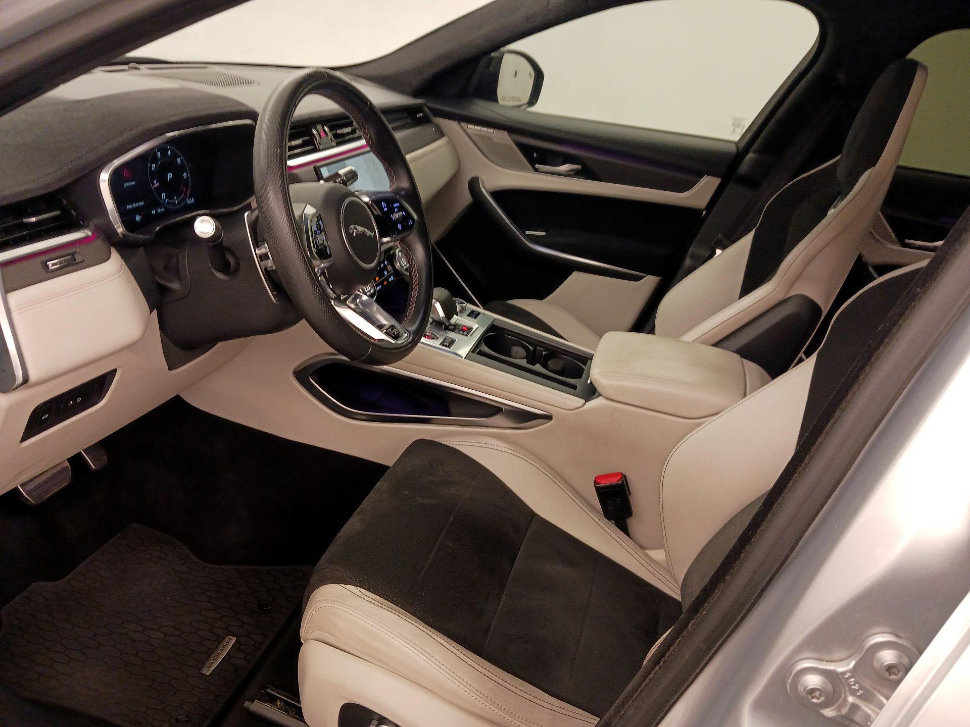 Thumbnail: 2022 Jaguar F-Pace - 11