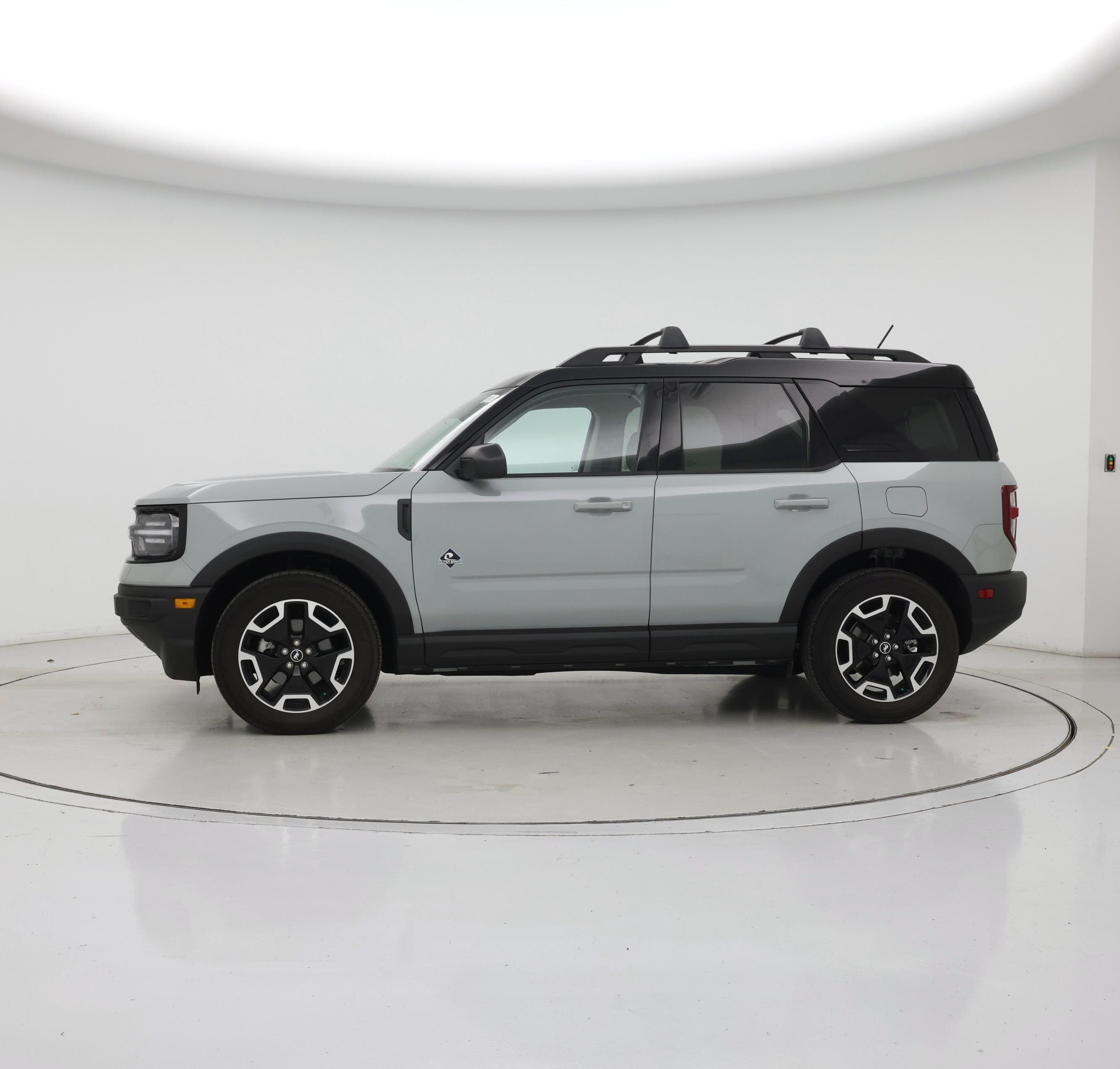 Thumbnail: 2023 Ford Bronco Sport - 3