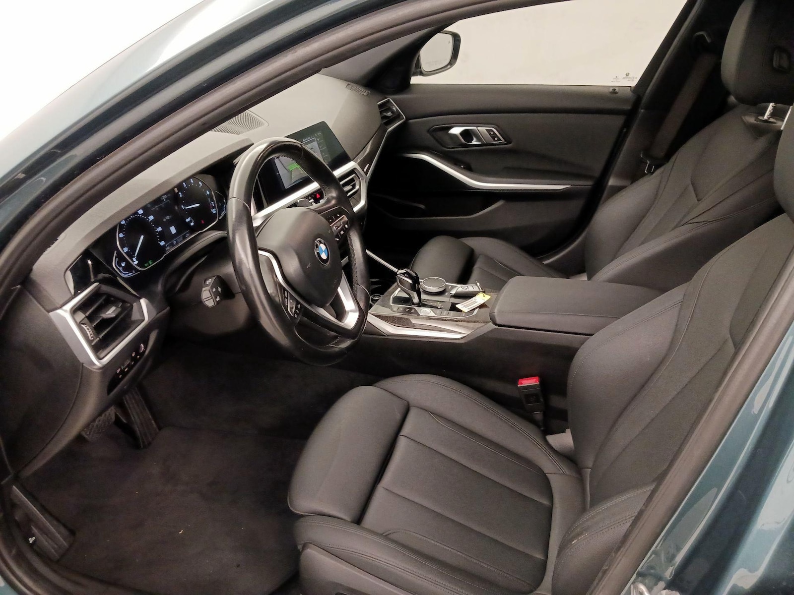2021 BMW 3 Series 330i - Photo 12