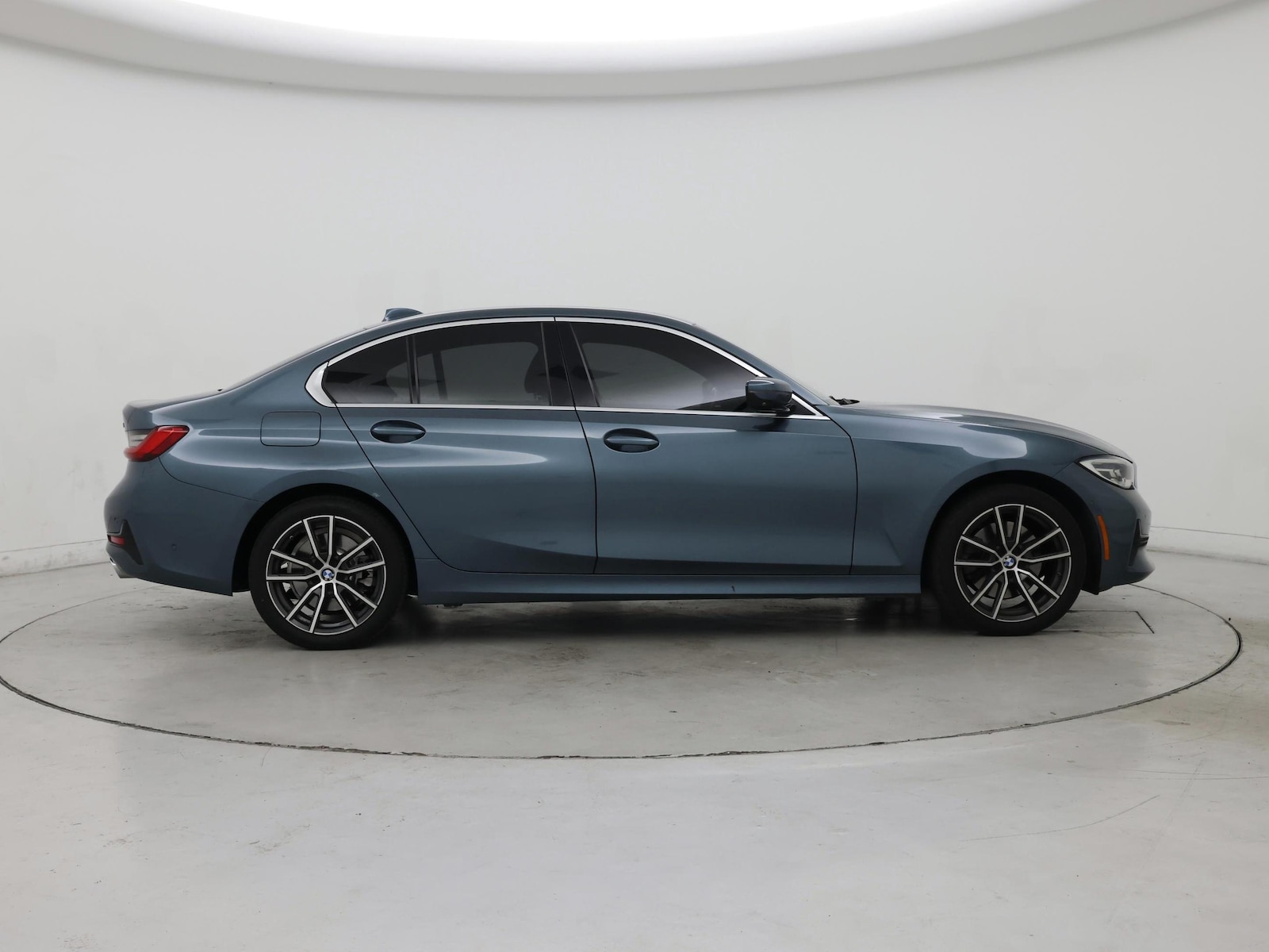 2021 BMW 3 Series 330i - Photo 8