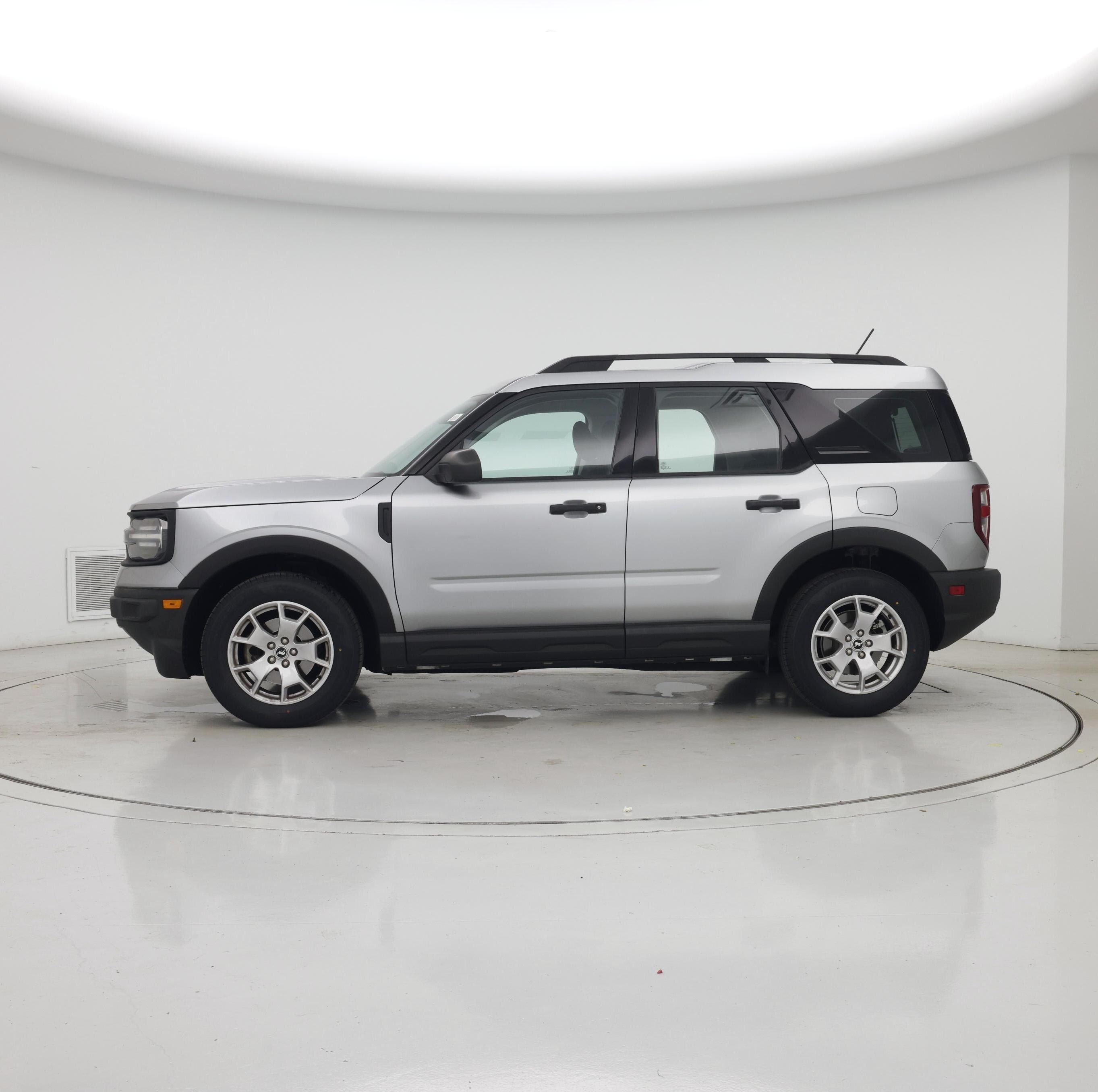Thumbnail: 2021 Ford Bronco Sport - 3