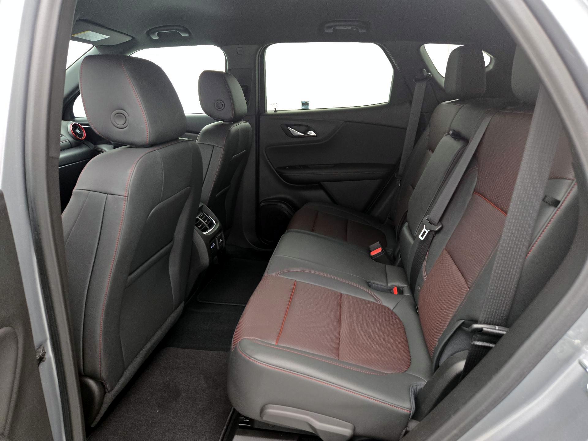 Thumbnail: 2025 Chevrolet Blazer - 19