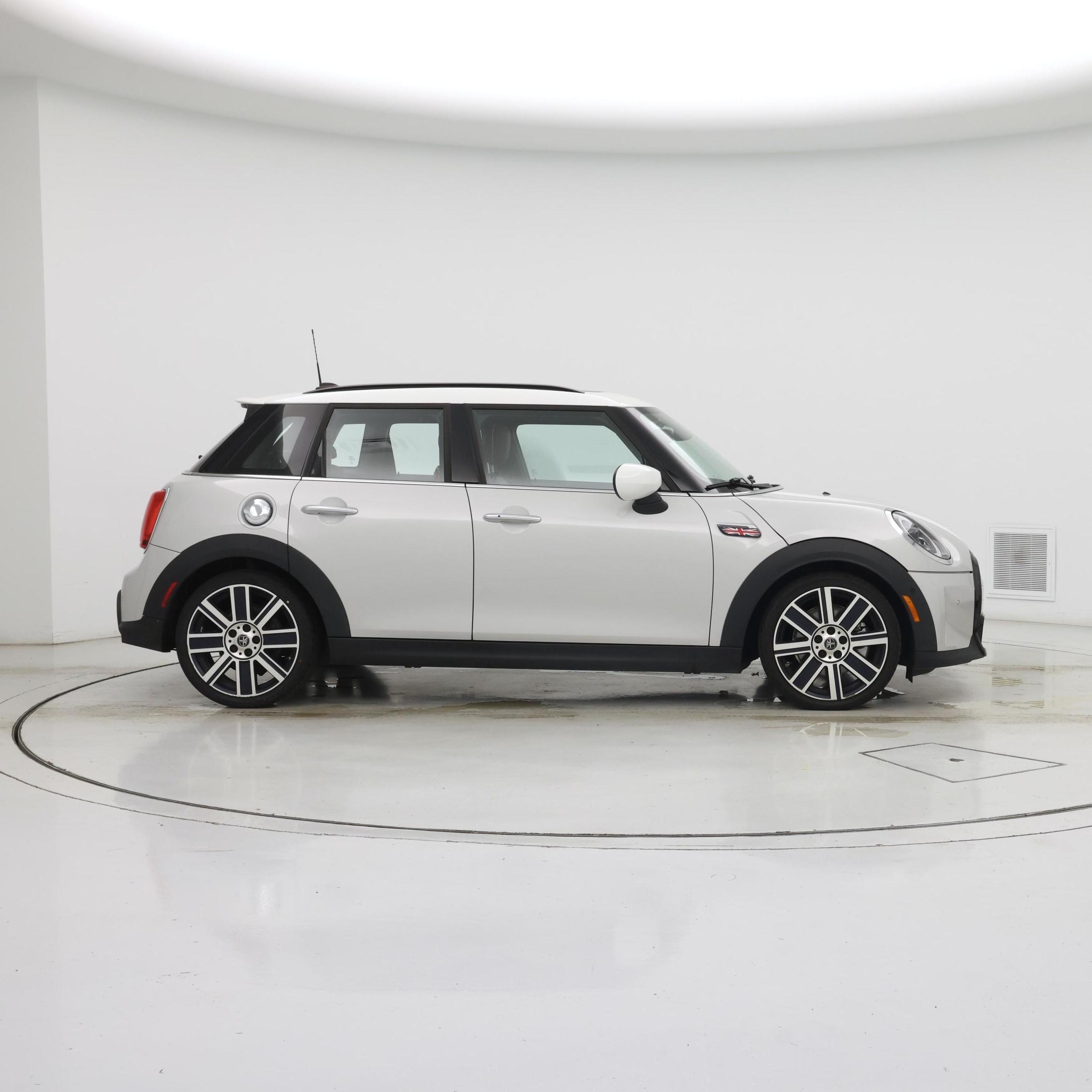 Thumbnail: 2023 MINI Cooper Hardtop - 7