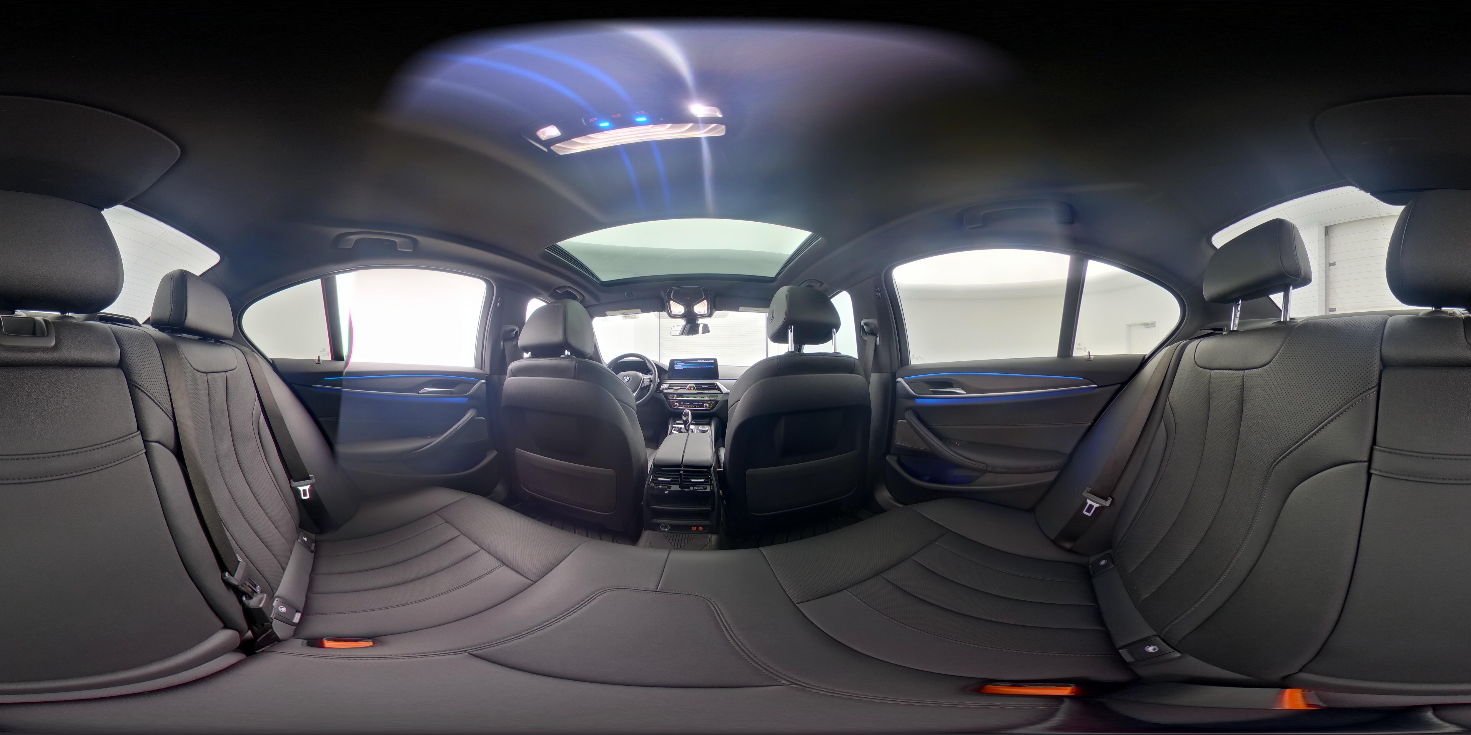 2022 BMW 5 Series 530e - Photo 27