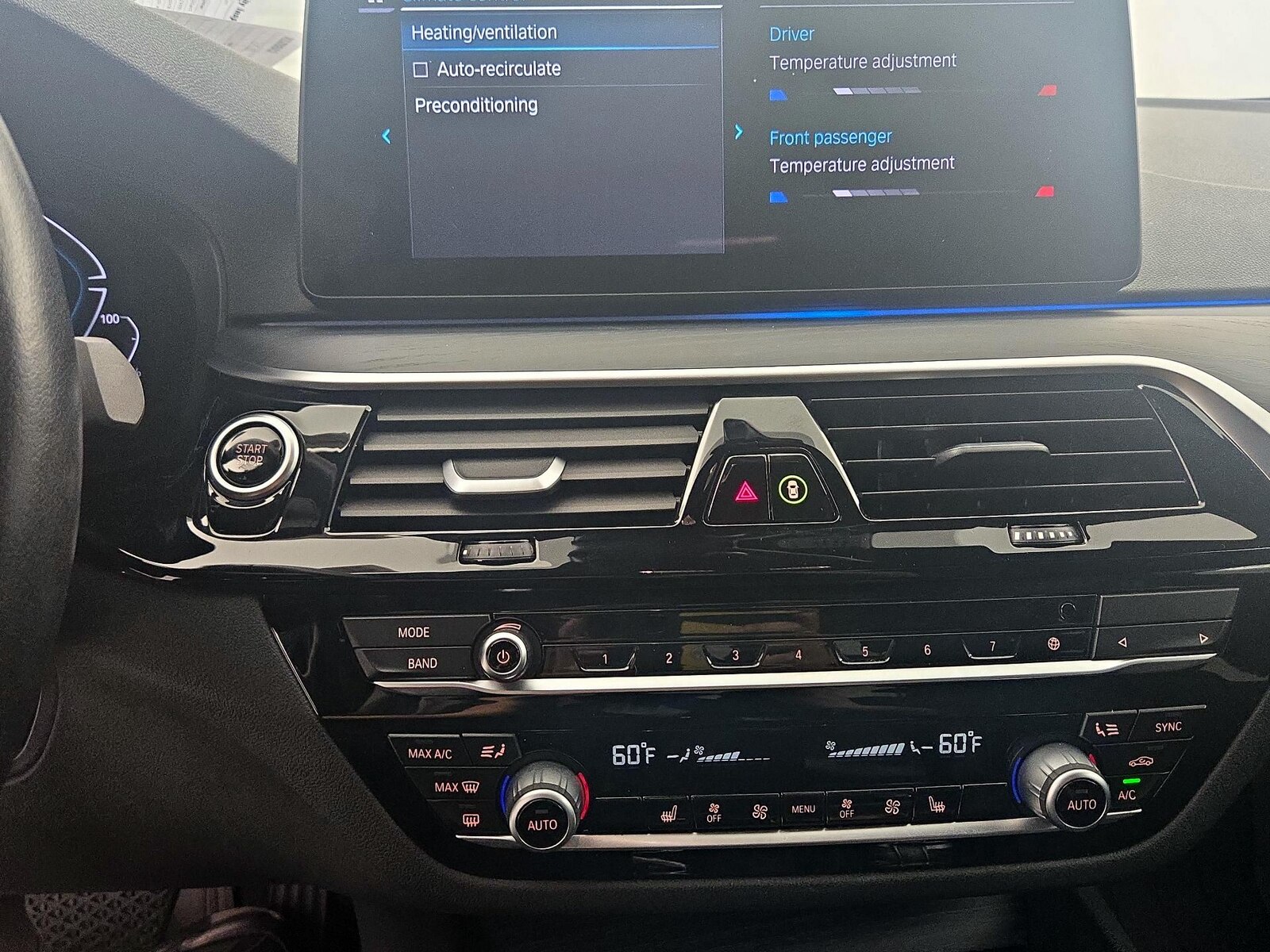 2022 BMW 5 Series 530e - Photo 18