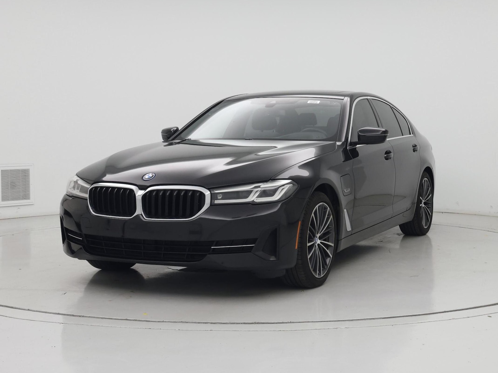 2022 BMW 5 Series 530e - Photo 5