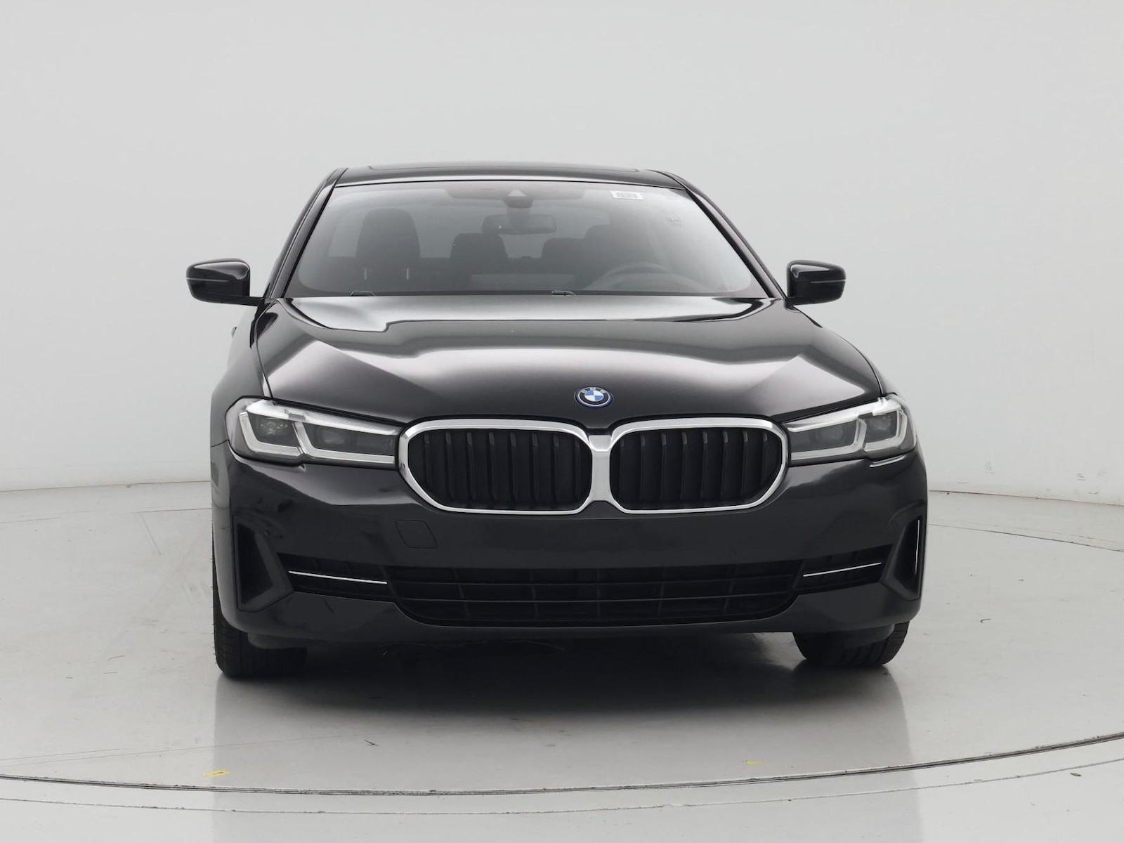 2022 BMW 5 Series 530e - Photo 6