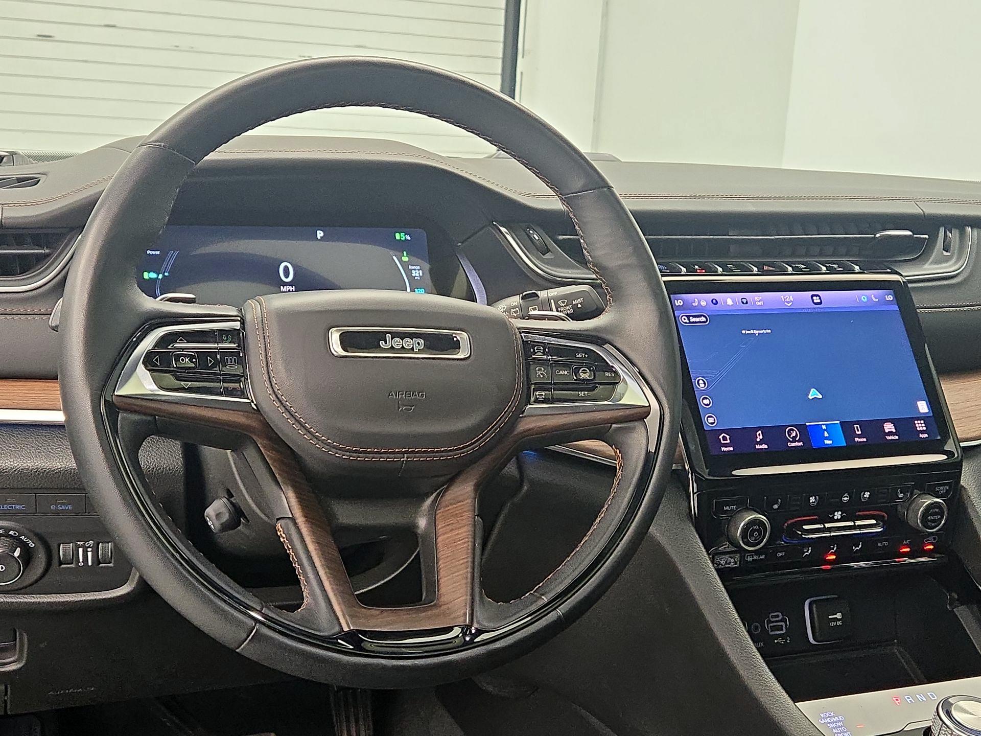 Thumbnail: 2022 Jeep Grand Cherokee - 10