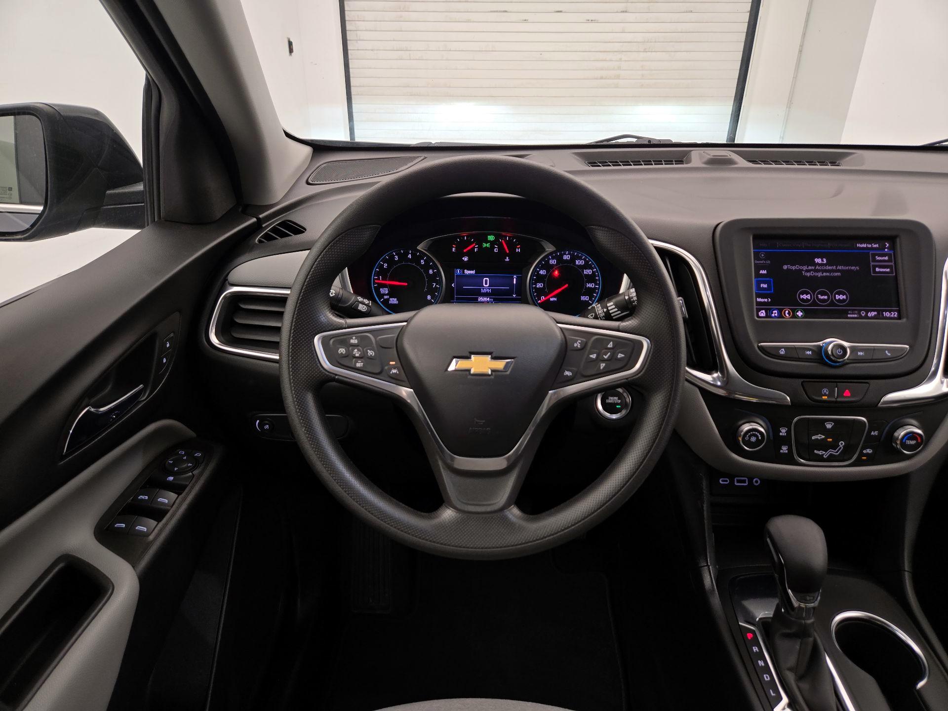 Thumbnail: 2022 Chevrolet Equinox - 10