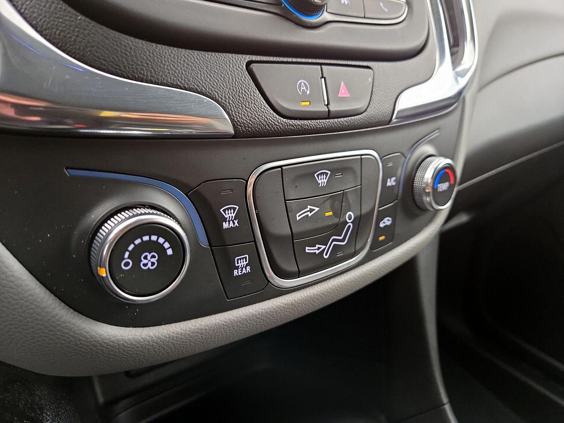 Thumbnail: 2022 Chevrolet Equinox - 16