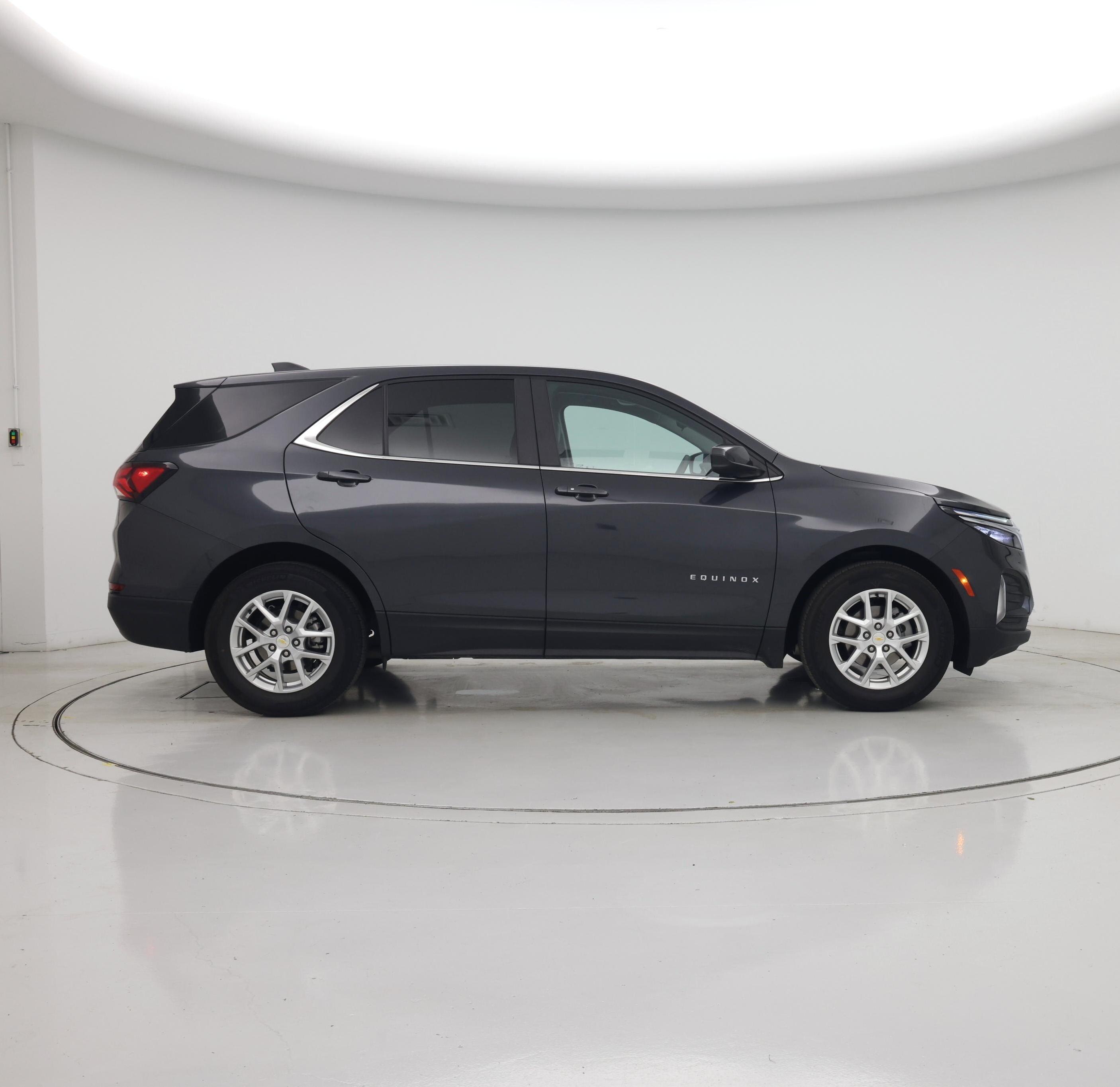 Thumbnail: 2022 Chevrolet Equinox - 6