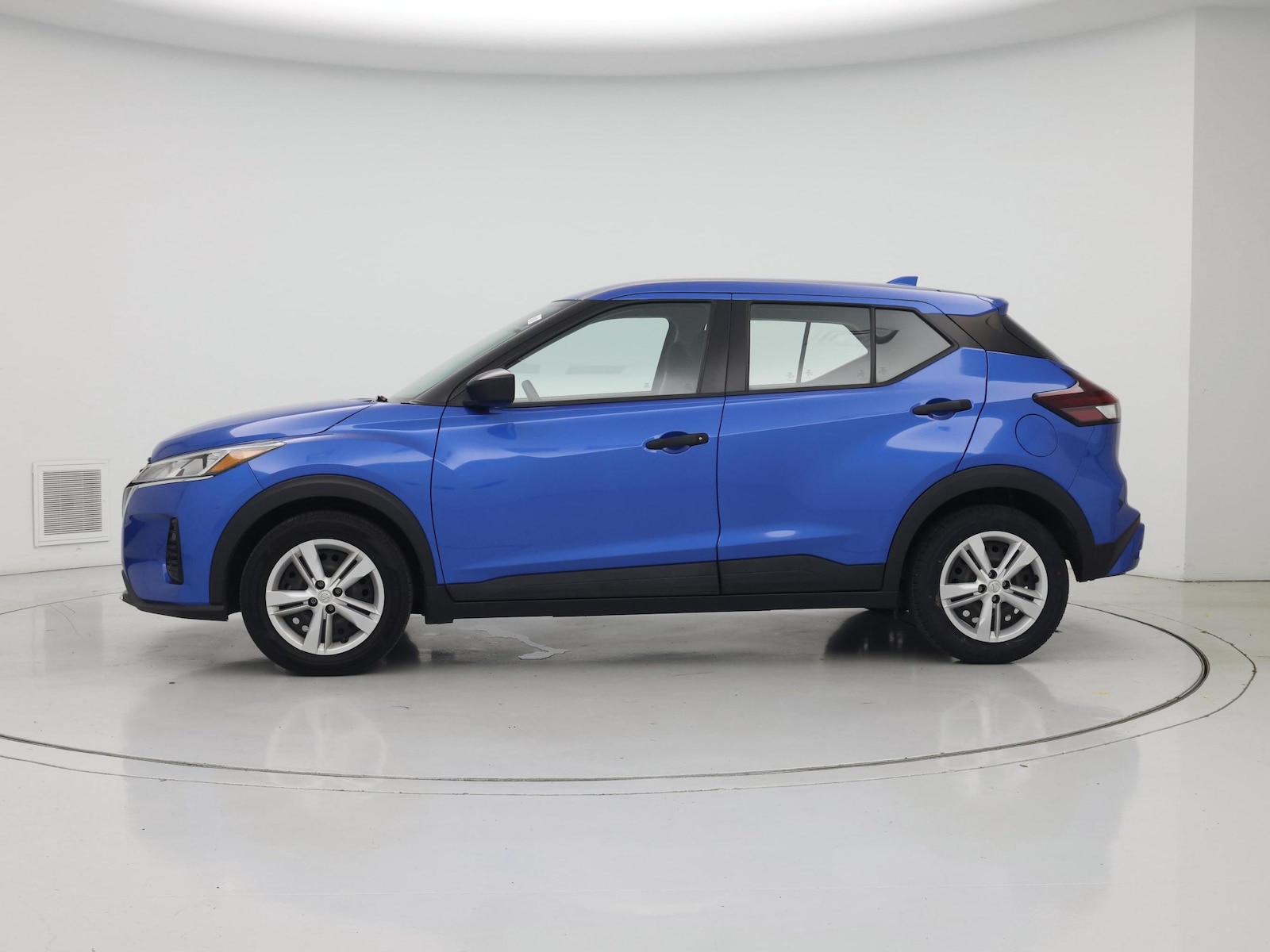 2024 Nissan Kicks S - Photo 4
