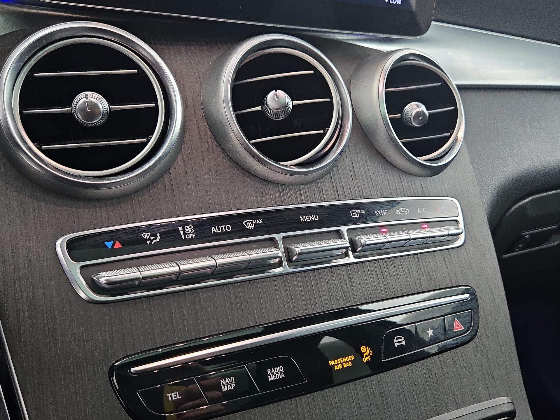 Thumbnail: 2022 Mercedes-Benz GLC - 16