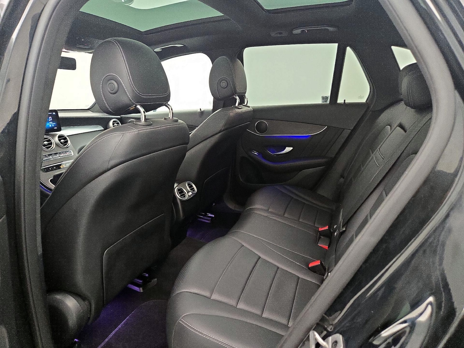 2022 Mercedes-Benz GLC GLC300 - Photo 21