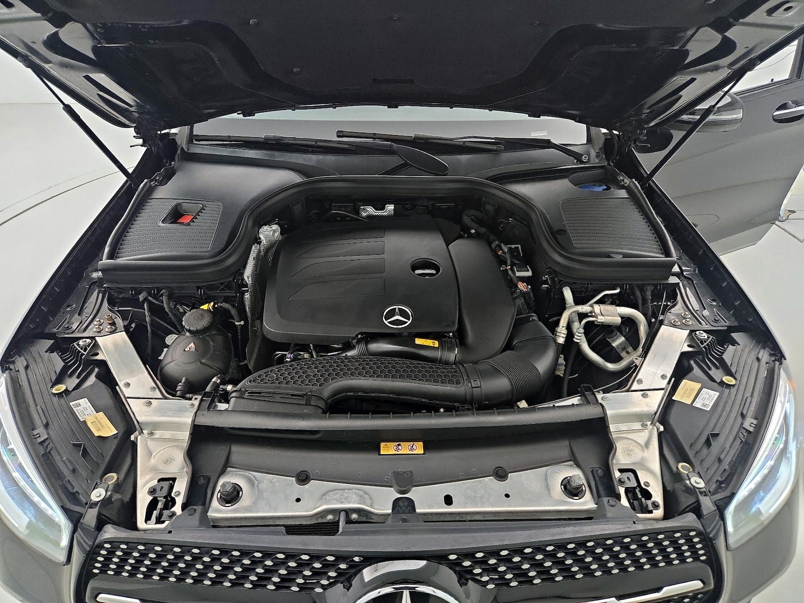 2022 Mercedes-Benz GLC GLC300 - Photo 23