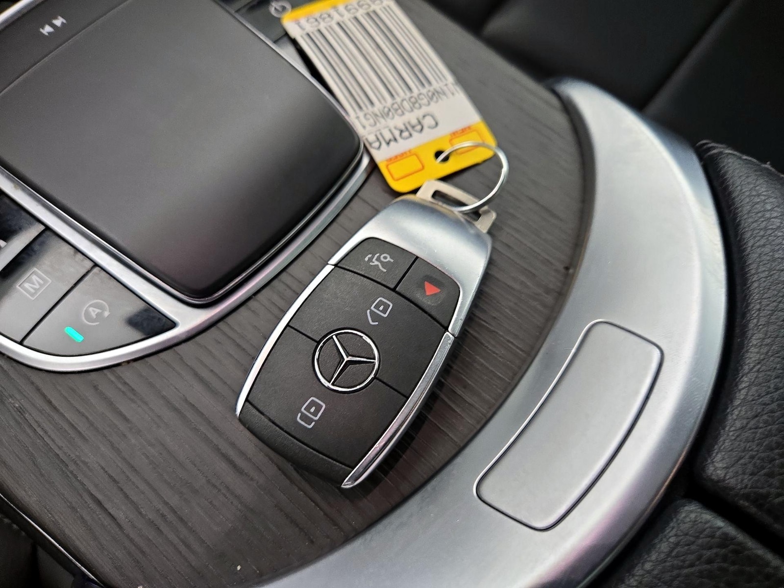 2022 Mercedes-Benz GLC GLC300 - Photo 24