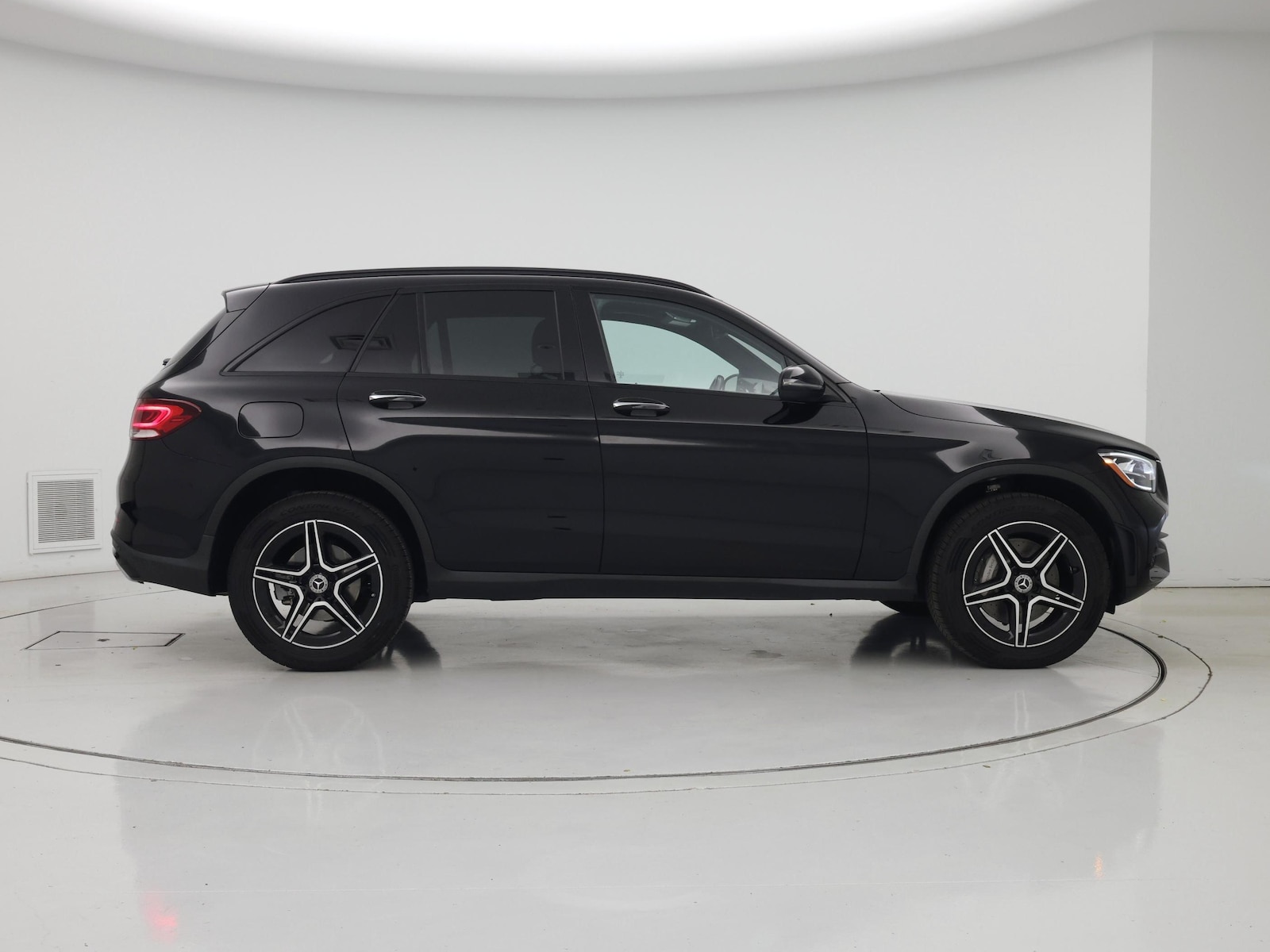 2022 Mercedes-Benz GLC GLC300 - Photo 8