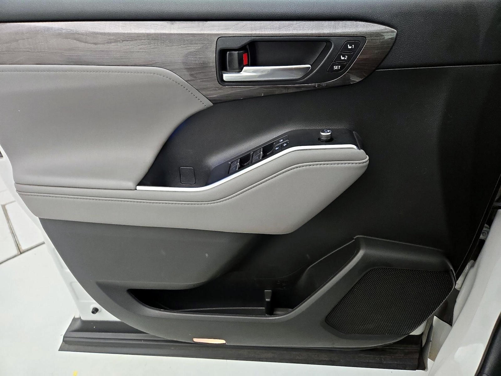 2022 Toyota Highlander Platinum - Photo 13