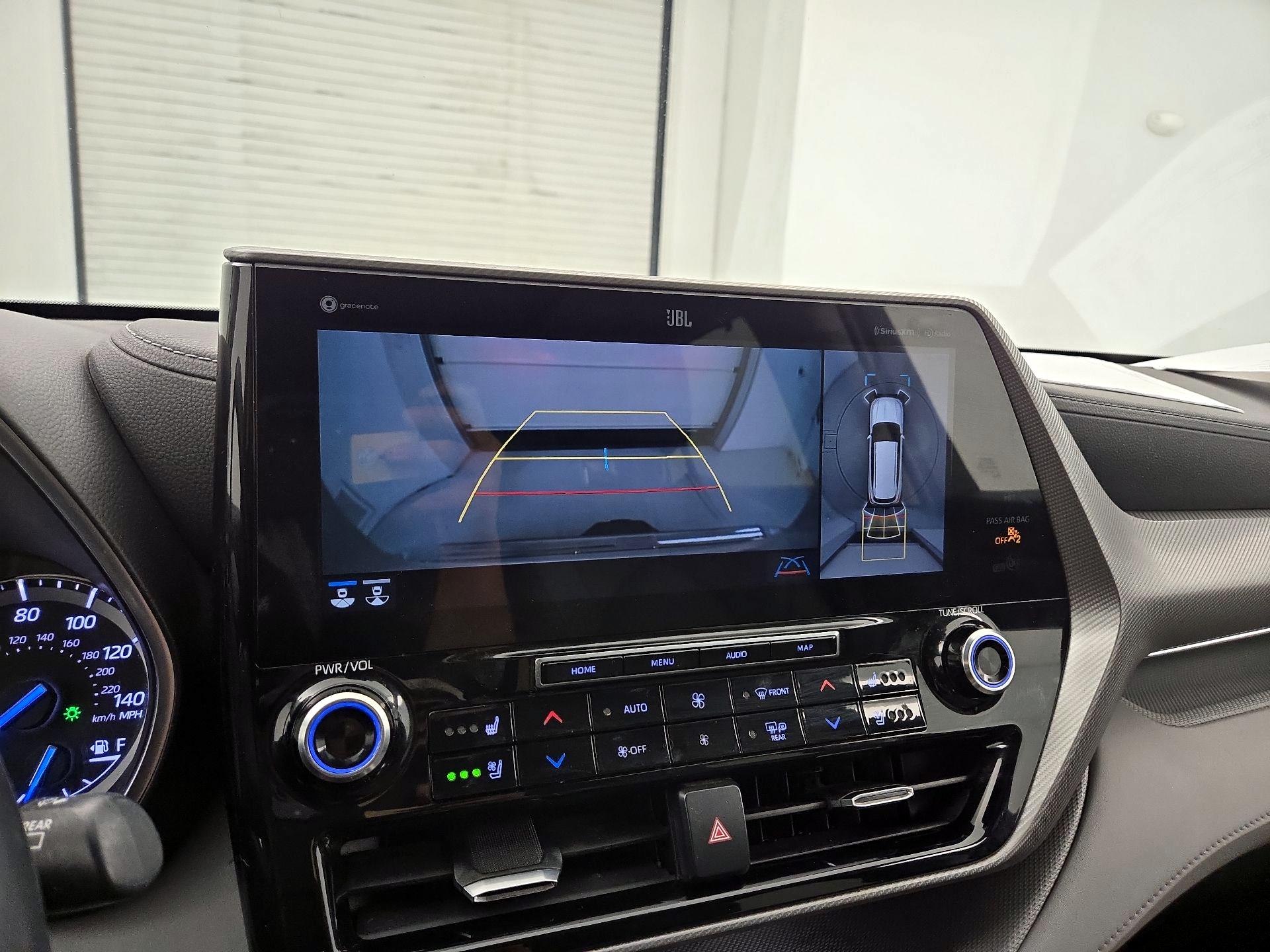 Thumbnail: 2022 Toyota Highlander - 15