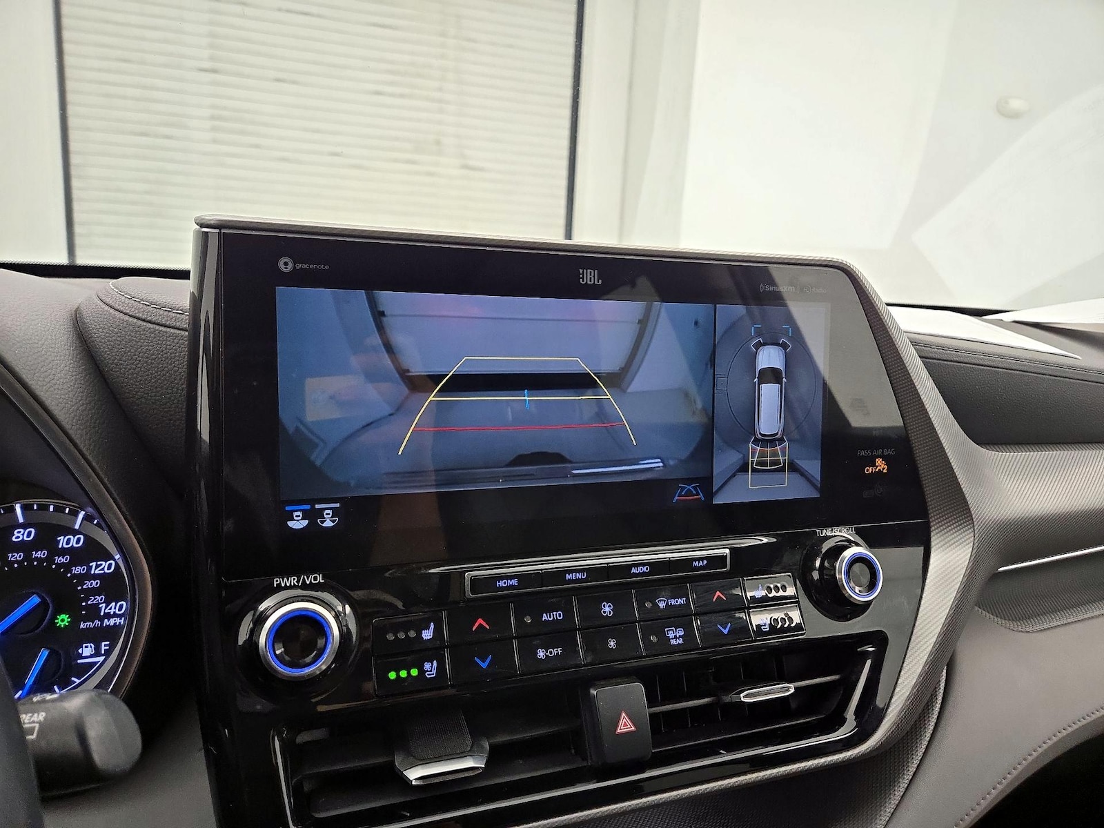 2022 Toyota Highlander Platinum - Photo 16
