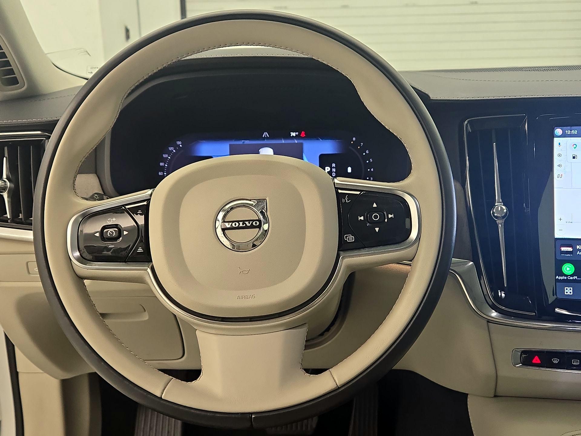 Thumbnail: 2023 Volvo S90 - 10