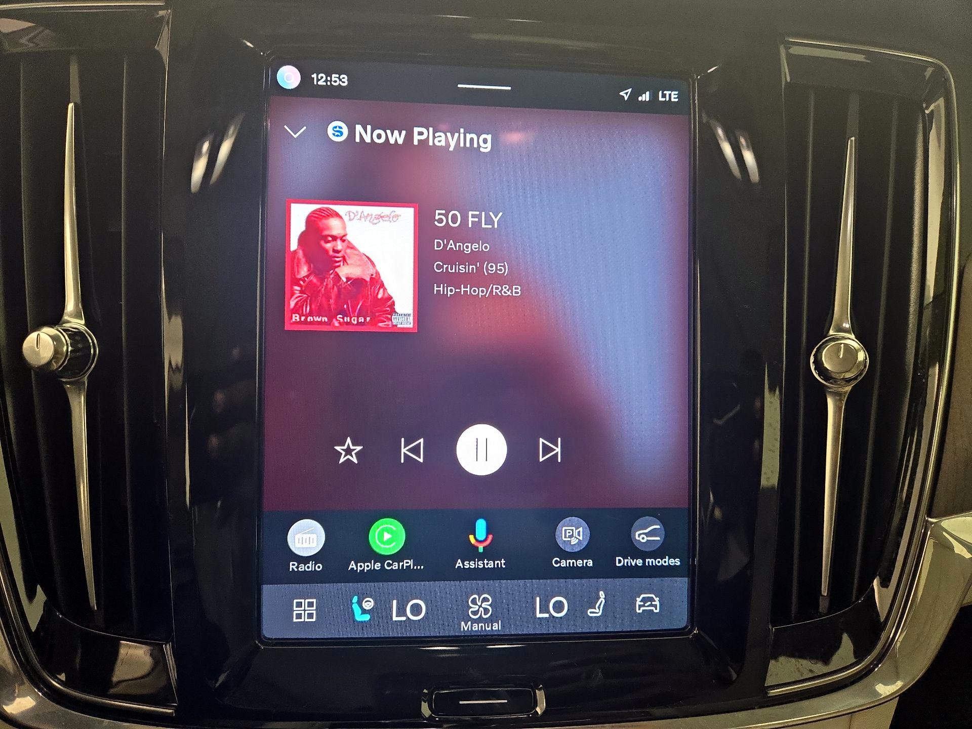 Thumbnail: 2023 Volvo S90 - 15
