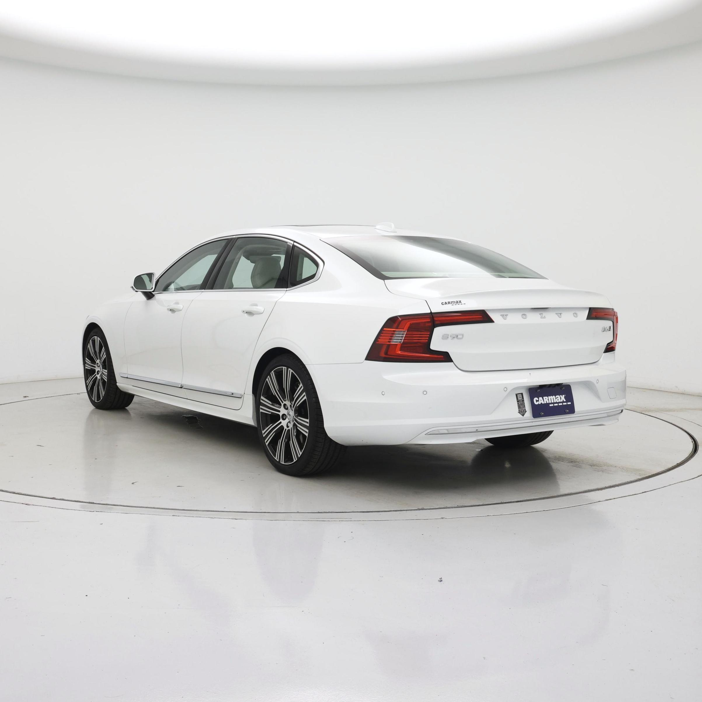 Thumbnail: 2023 Volvo S90 - 2