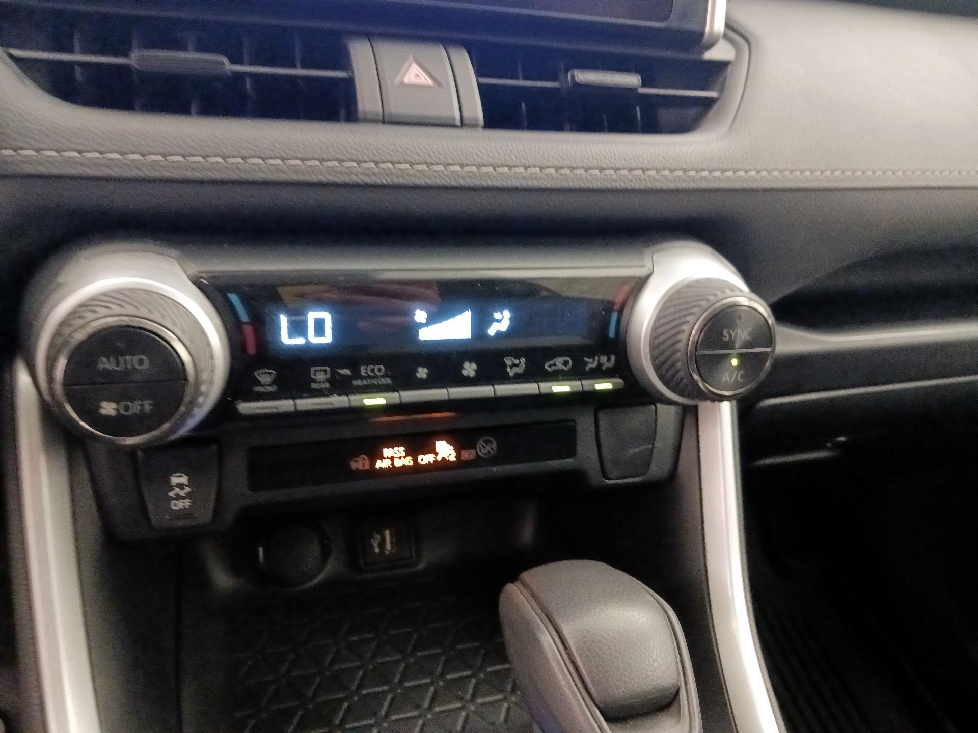 Thumbnail: 2024 Toyota RAV4 - 16