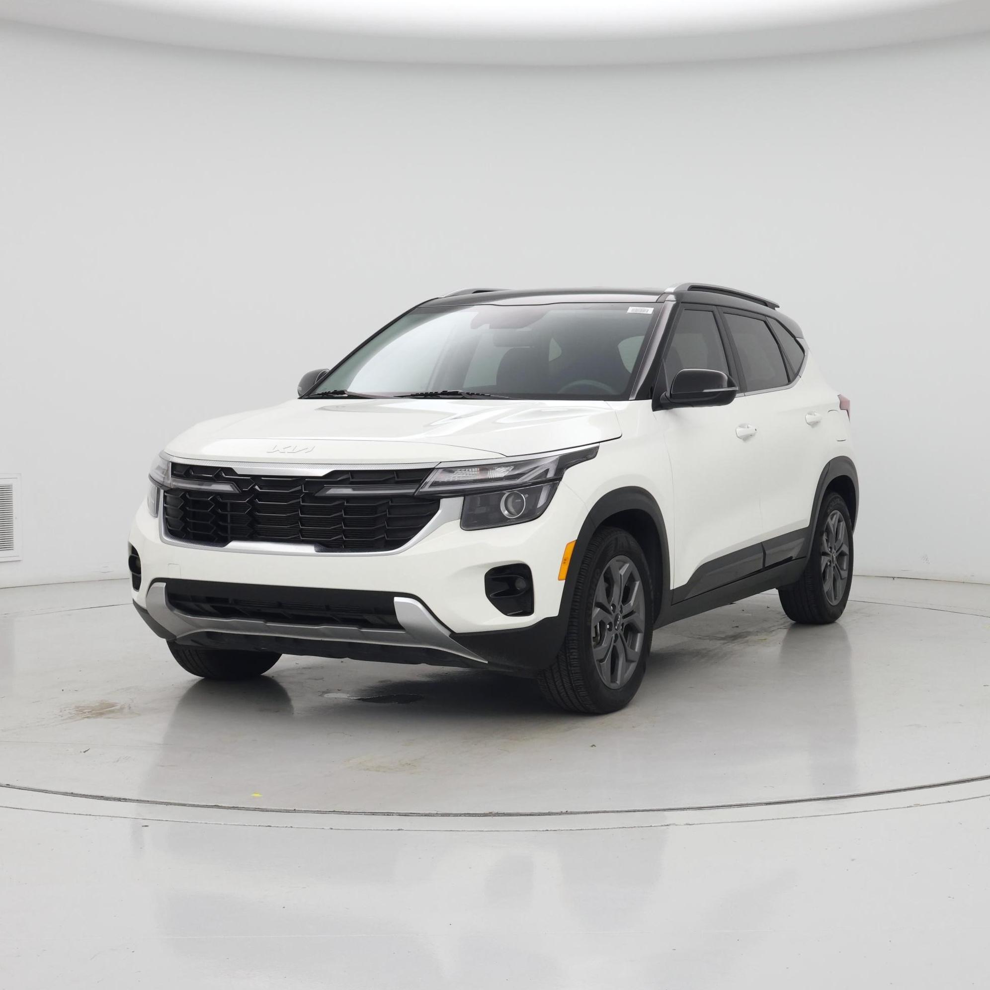 Thumbnail: 2024 Kia Seltos - 4