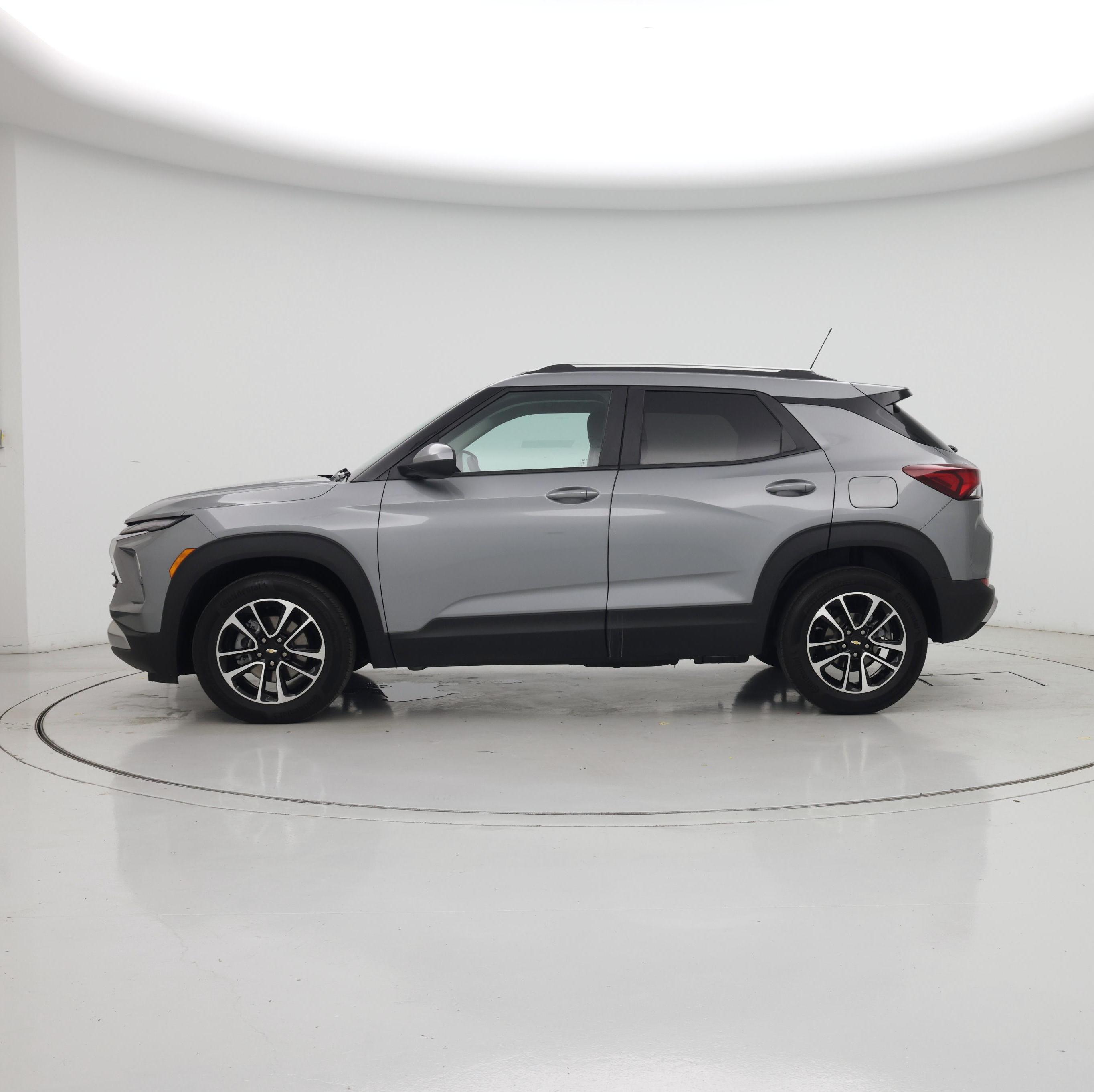 Thumbnail: 2024 Chevrolet TrailBlazer - 3