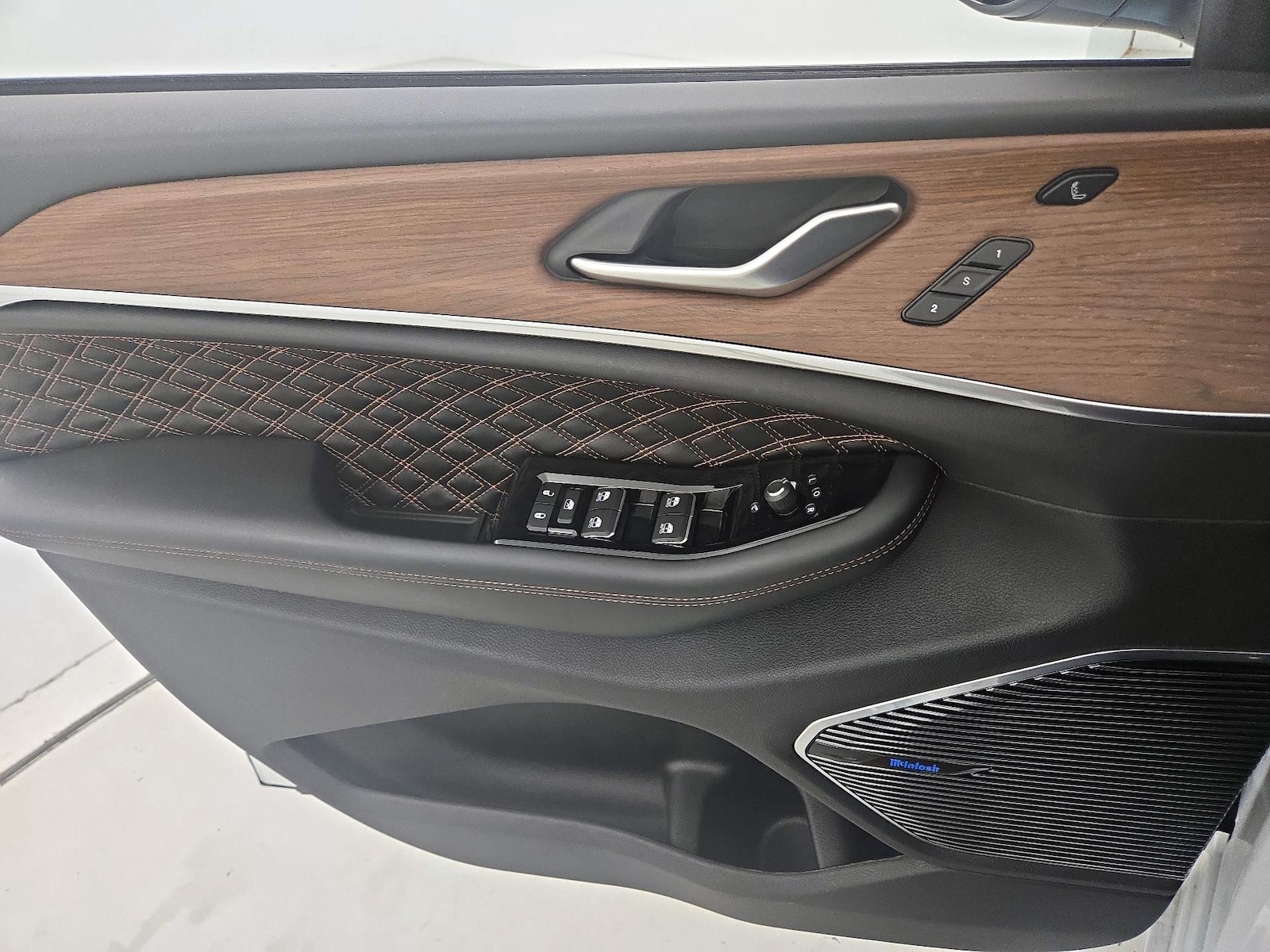 2022 Jeep Grand Cherokee Summit Reserve 4xe - Photo 13