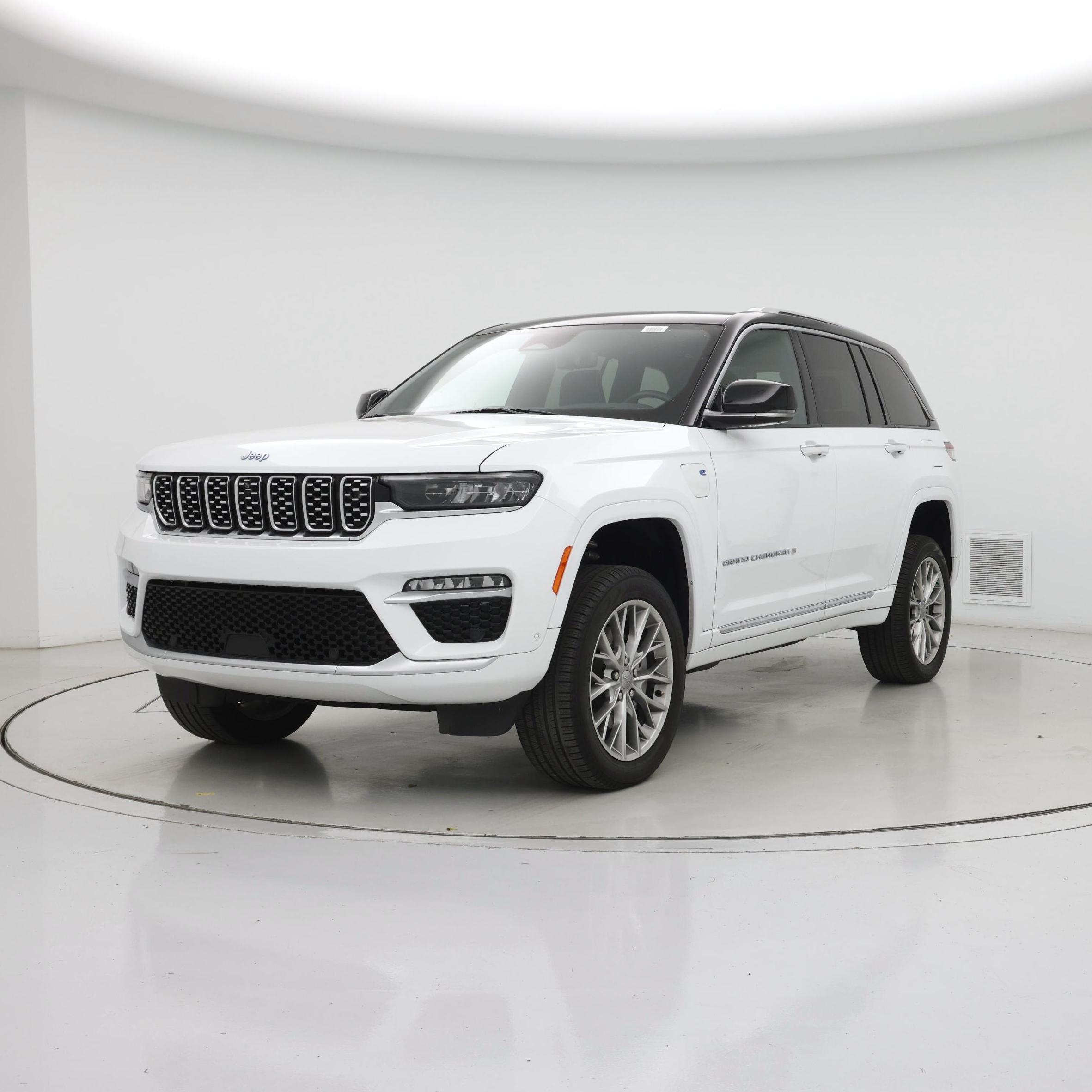 Thumbnail: 2022 Jeep Grand Cherokee - 4