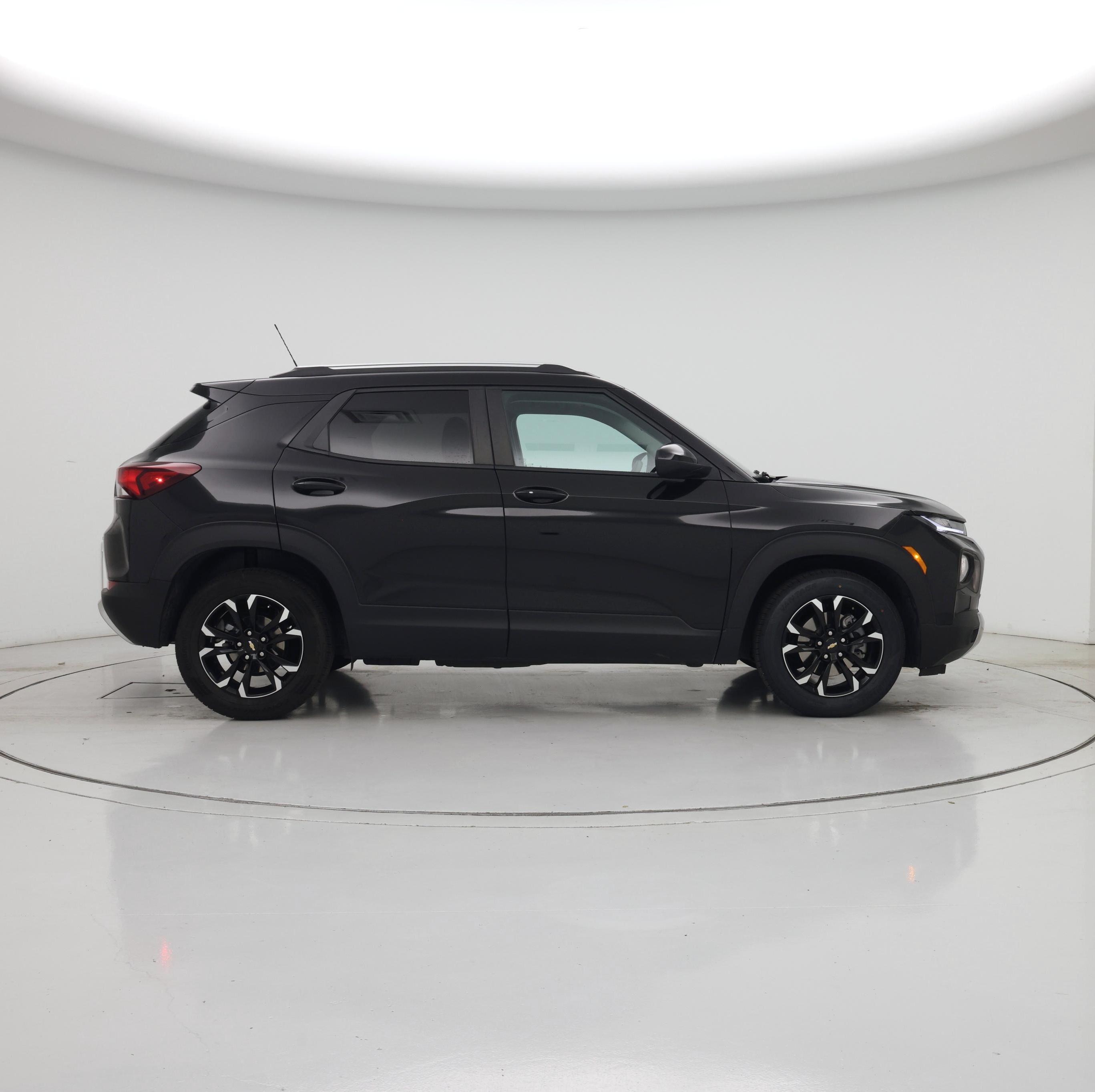 Thumbnail: 2023 Chevrolet TrailBlazer - 7
