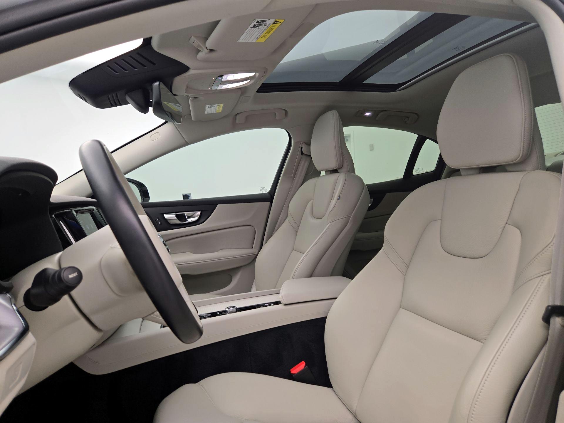Thumbnail: 2023 Volvo S60 - 19