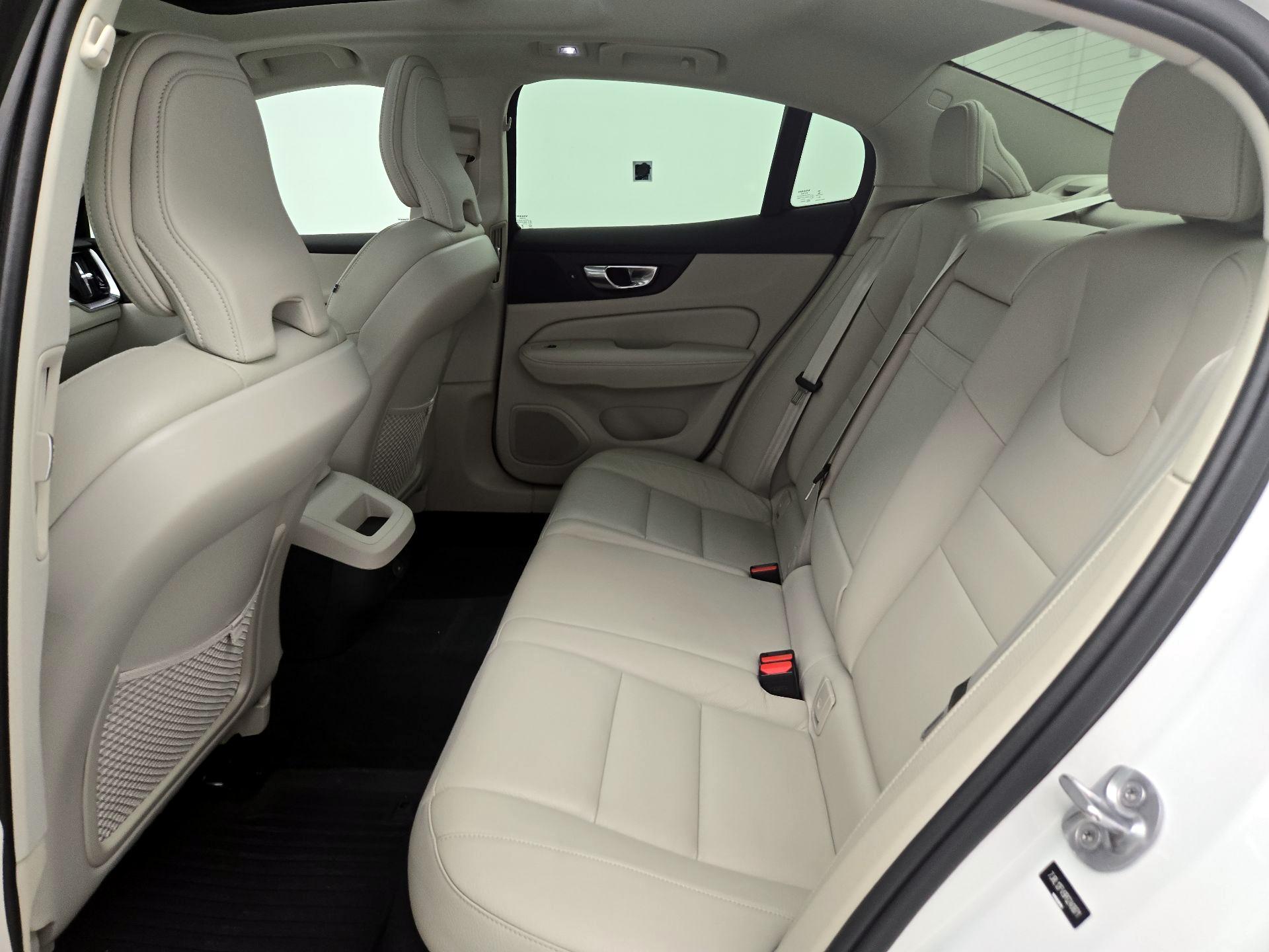Thumbnail: 2023 Volvo S60 - 20