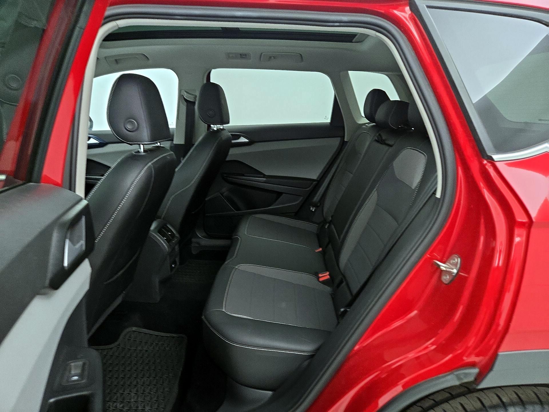 Thumbnail: 2022 Volkswagen Taos - 20