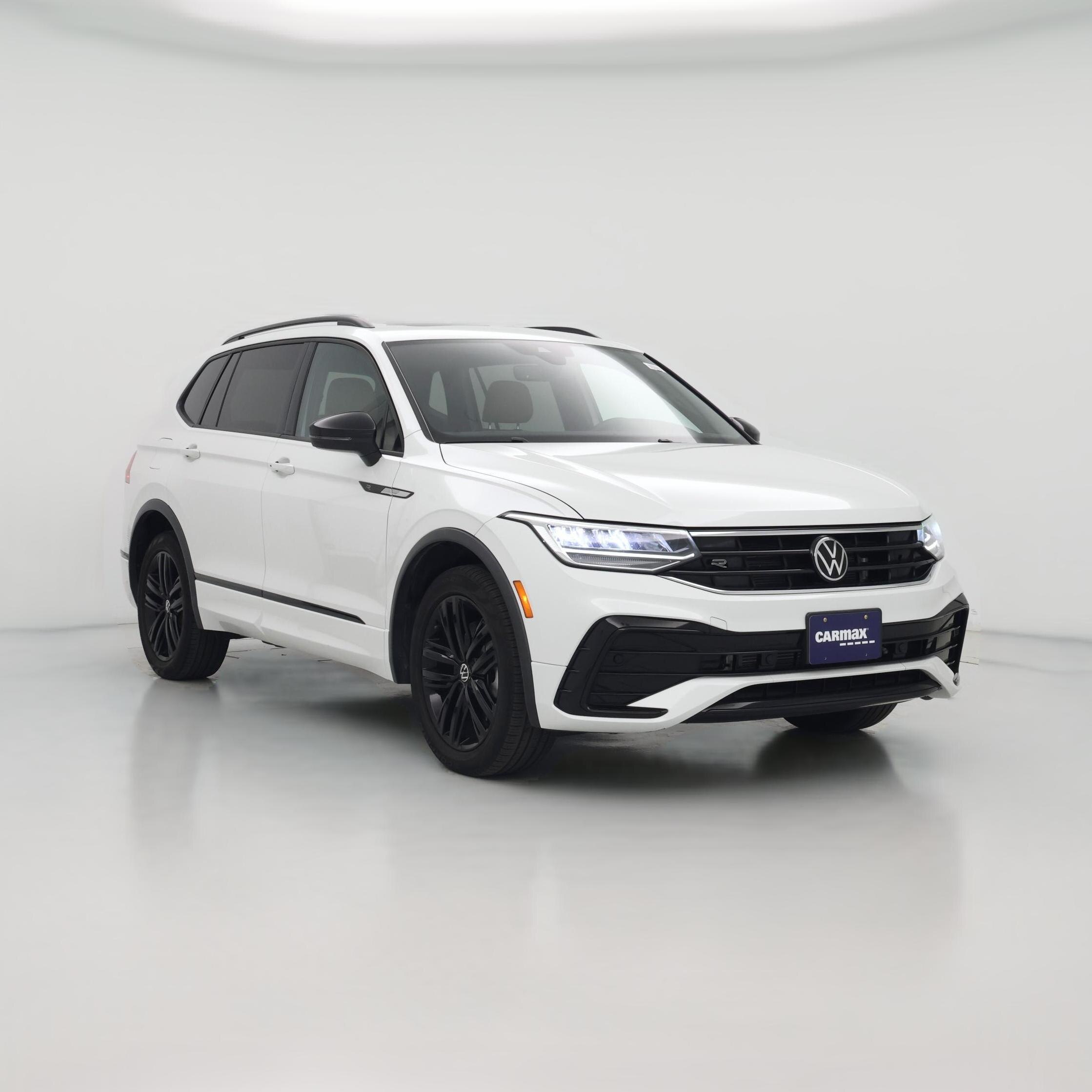 Thumbnail: 2022 Volkswagen Tiguan - 1
