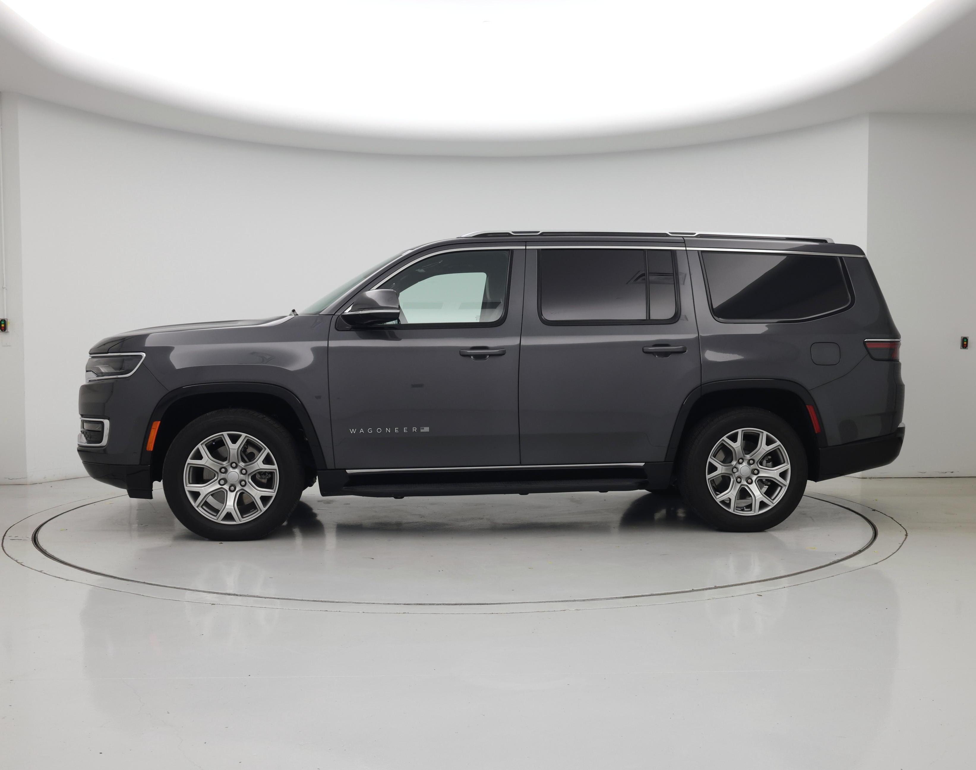 Thumbnail: 2022 Jeep Wagoneer - 3