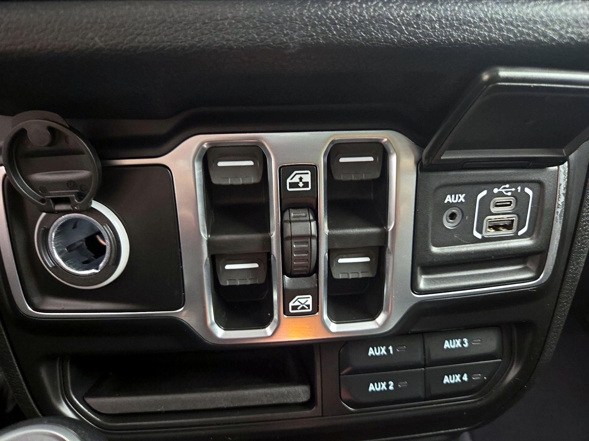 Thumbnail: 2026 Jeep Wrangler - 17