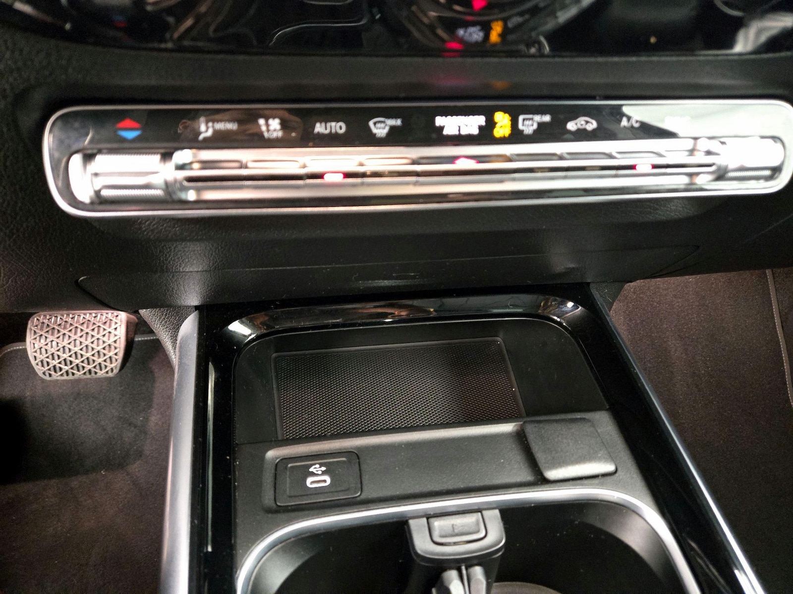 2025 Mercedes-Benz GLA GLA250 - Photo 17
