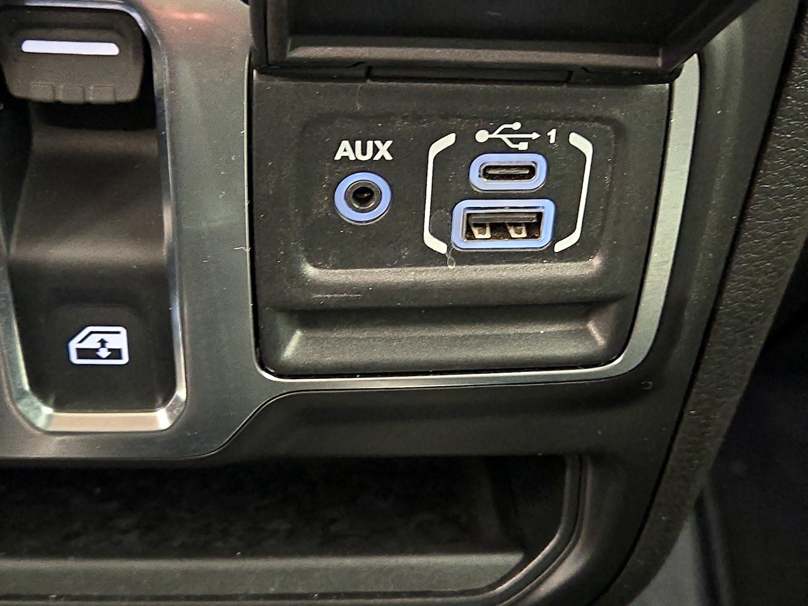 2025 Jeep Wrangler 2-Door Sport - Photo 19