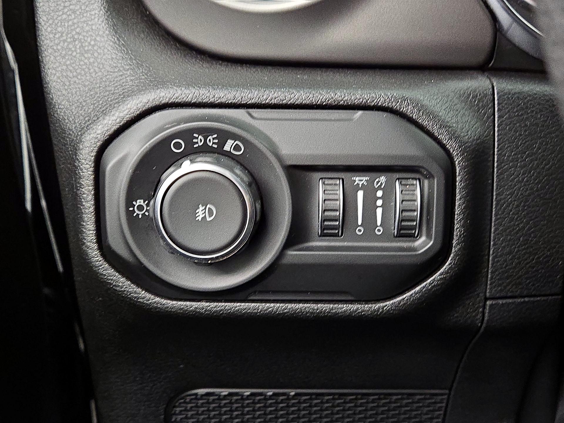 Thumbnail: 2021 Jeep Wrangler - 13