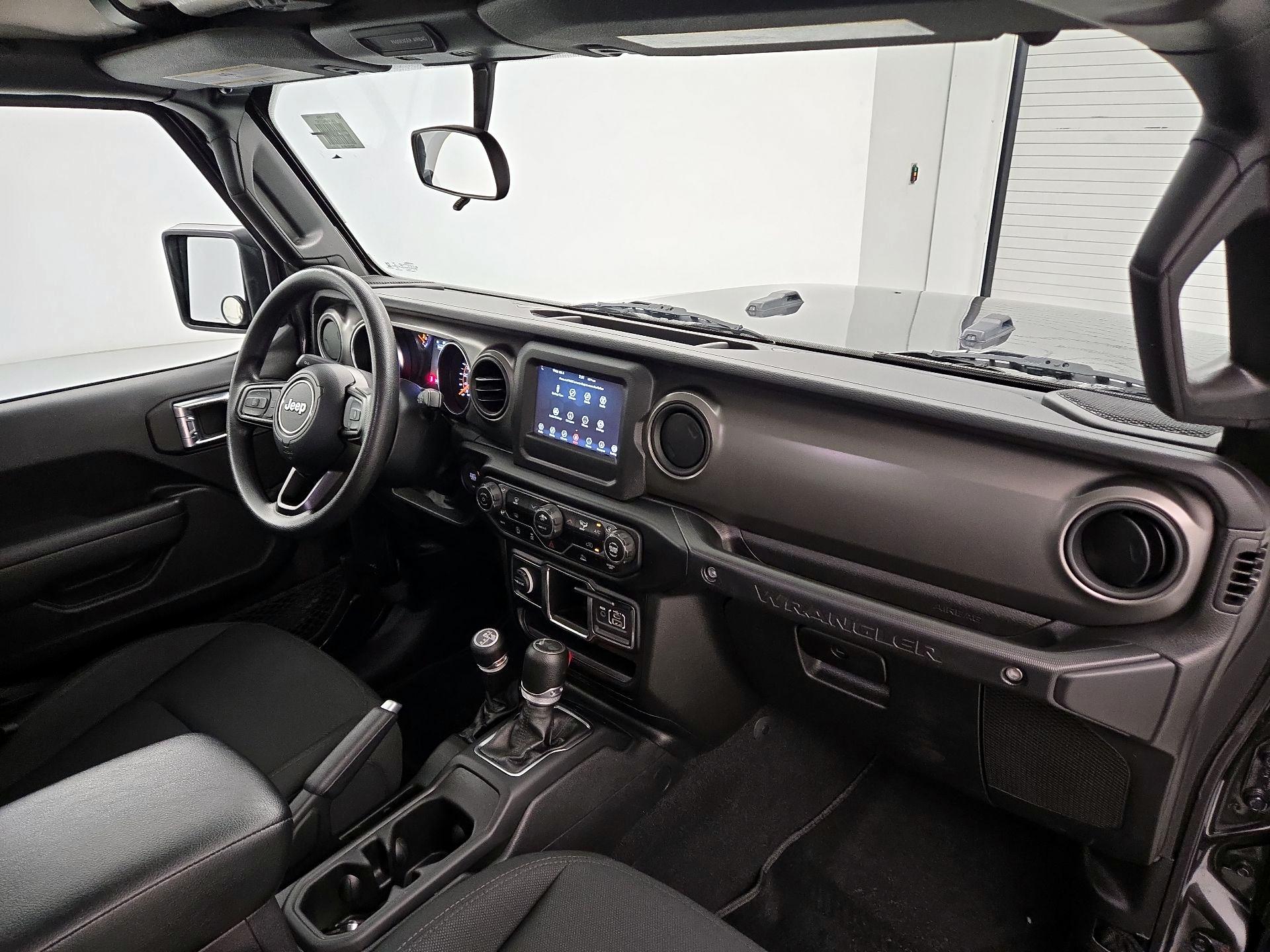 Thumbnail: 2022 Jeep Wrangler - 9