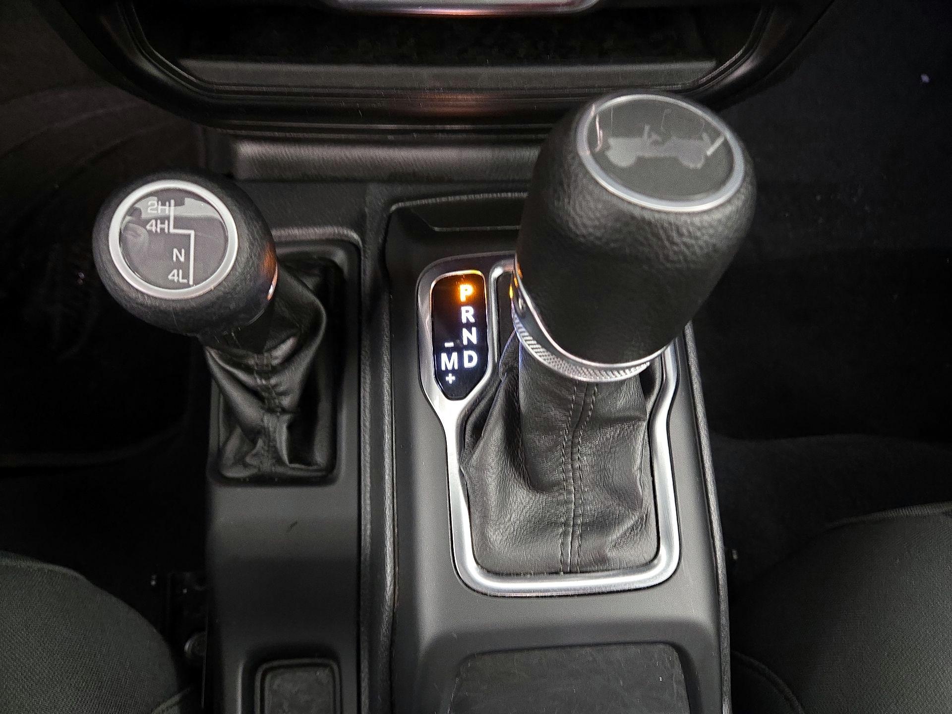 Thumbnail: 2022 Jeep Wrangler - 17
