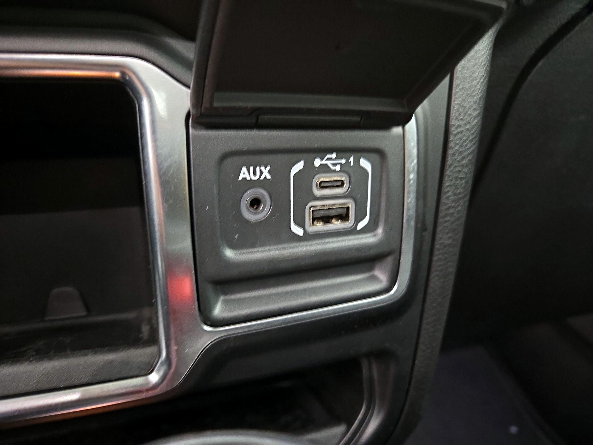 Thumbnail: 2022 Jeep Wrangler - 18