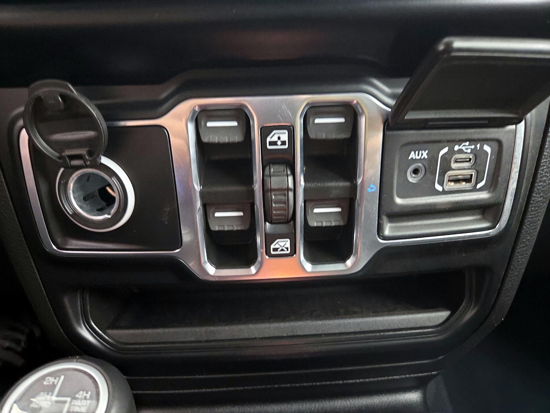 Thumbnail: 2021 Jeep Wrangler - 19