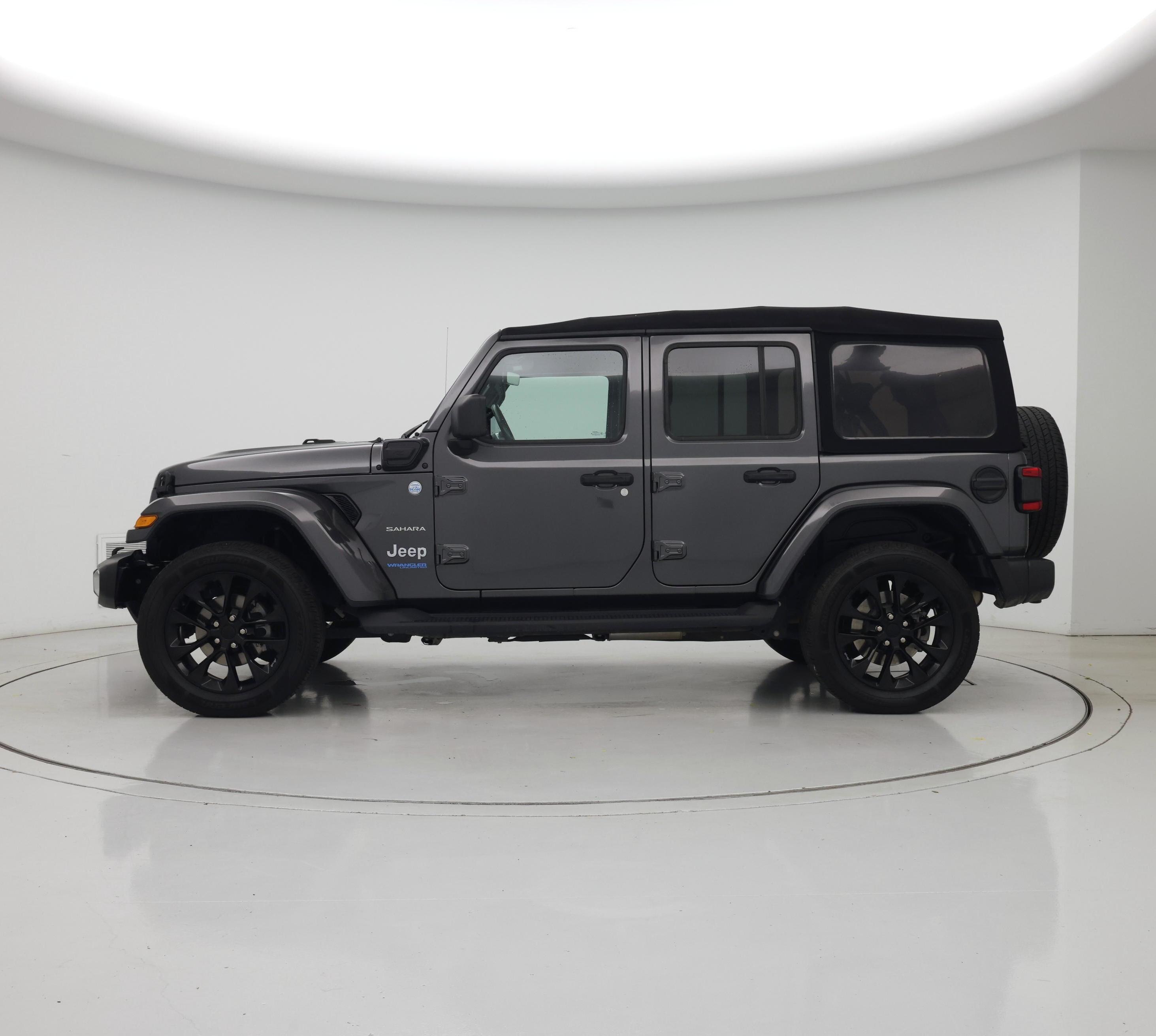 Thumbnail: 2021 Jeep Wrangler - 3