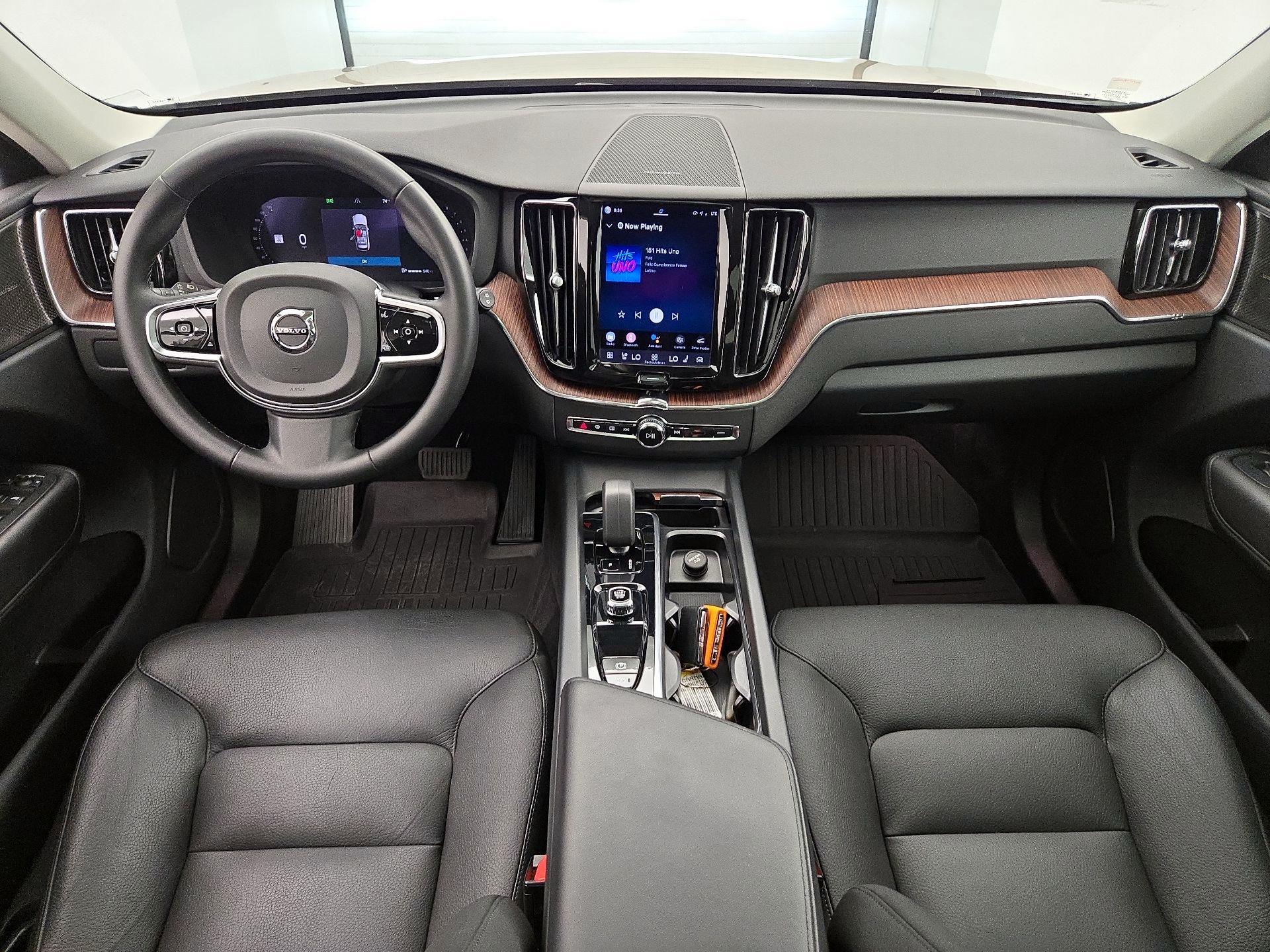 Thumbnail: 2023 Volvo XC60 - 9