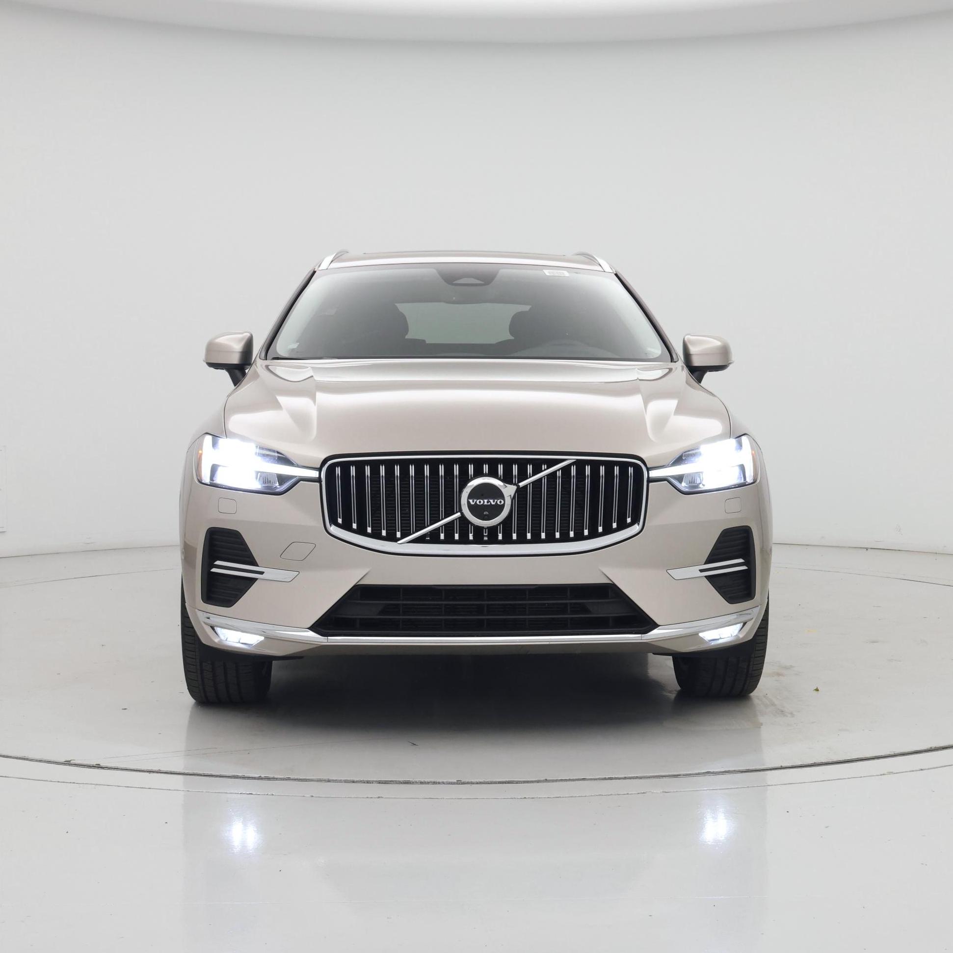 Thumbnail: 2023 Volvo XC60 - 5