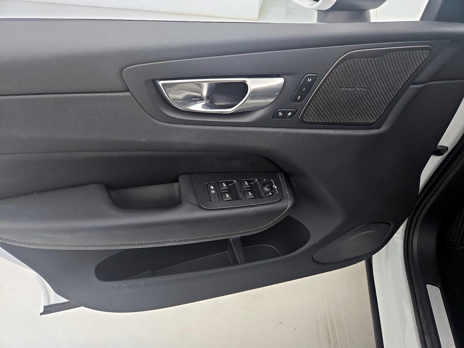 2023 Volvo XC60 Ultimate - Photo 13